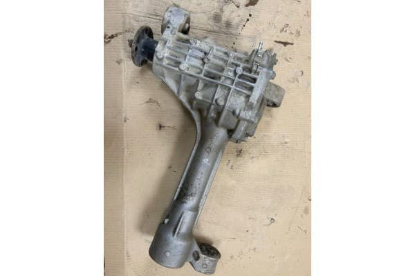 Diferencial delantero Nissan Navara D40 2010 usado 6