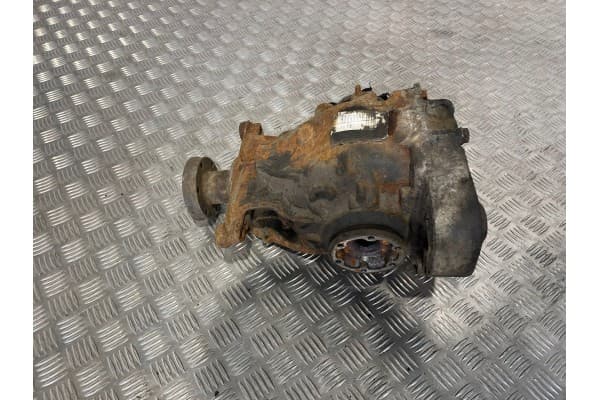 Diferencial trasero BMW Serie 3 E90 E91 usado 5
