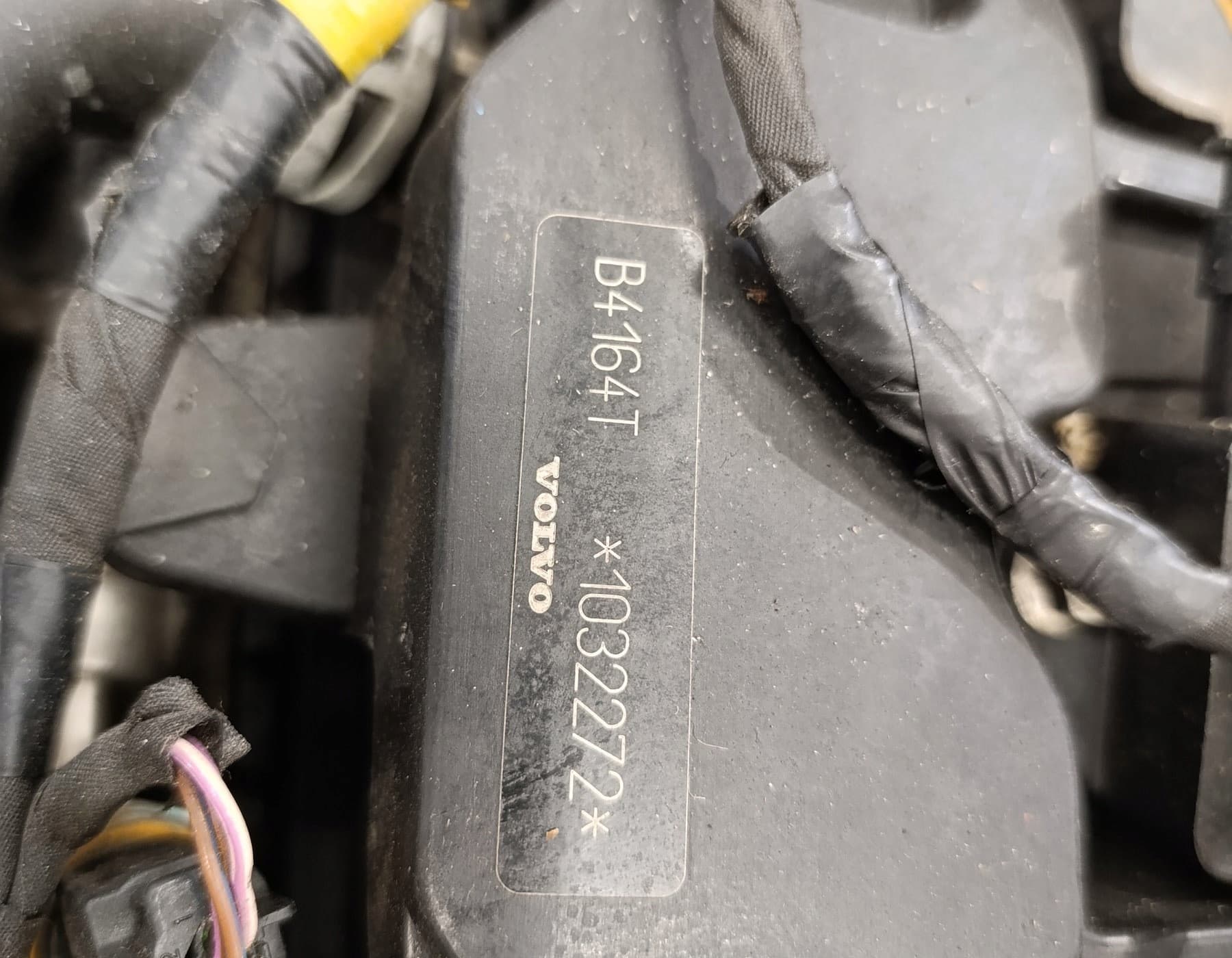 Motor de gasolina Volvo V70 Iii 1.6 T4 B4164T usado 6