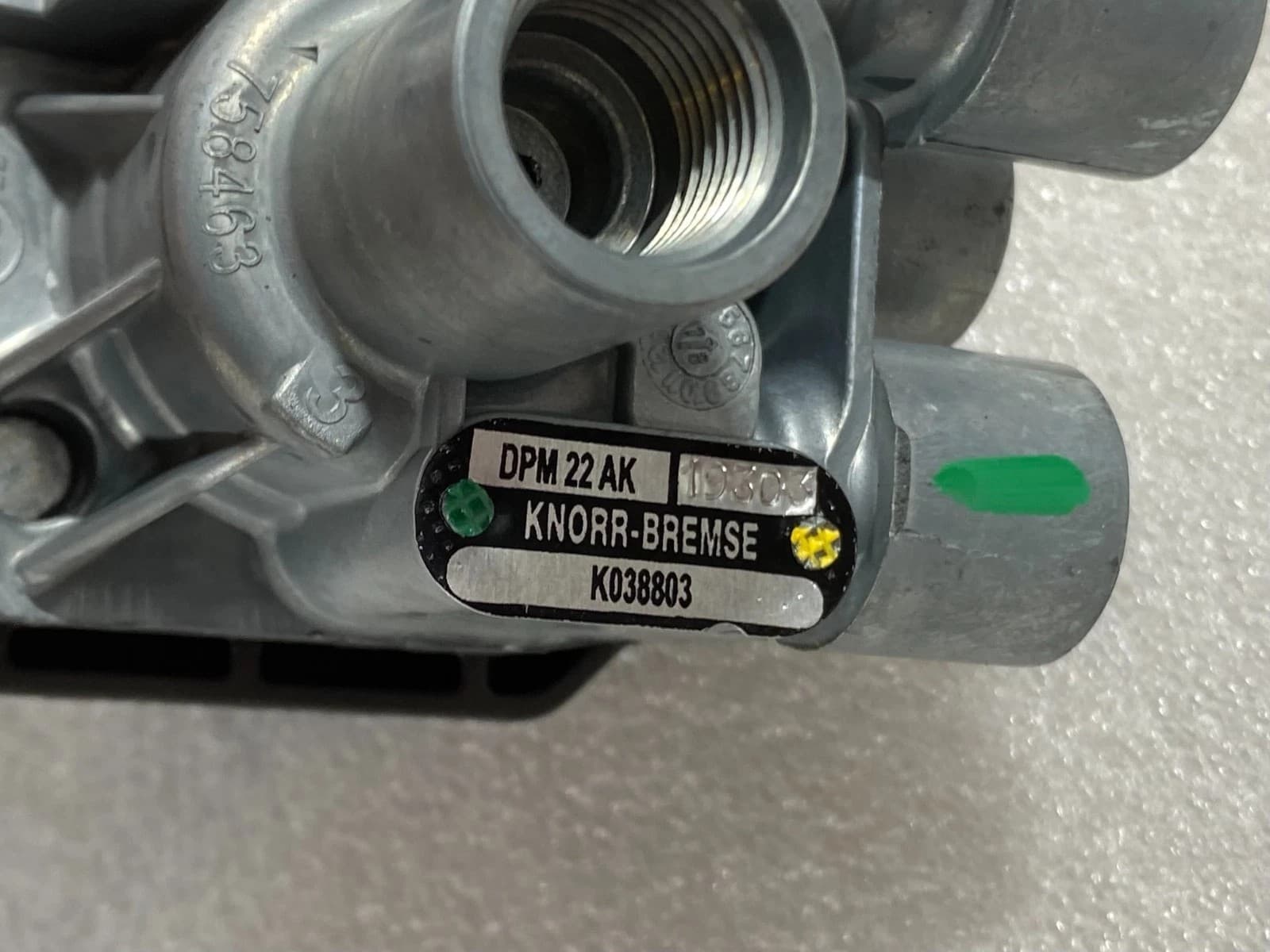 Válvula de freno auxiliar Knorr-Bremse K038803N00 nuevo 3