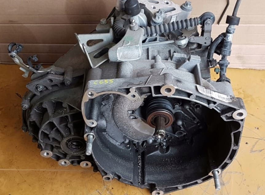 Caja de Cambios Completa Jeep Compass 6MTJ usado