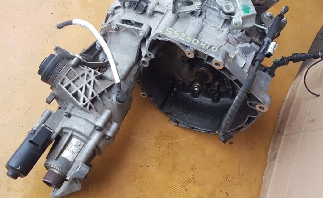 Caja de Cambios Completa Jeep Compass 2 4x4 CRDI 55250410 usado 3