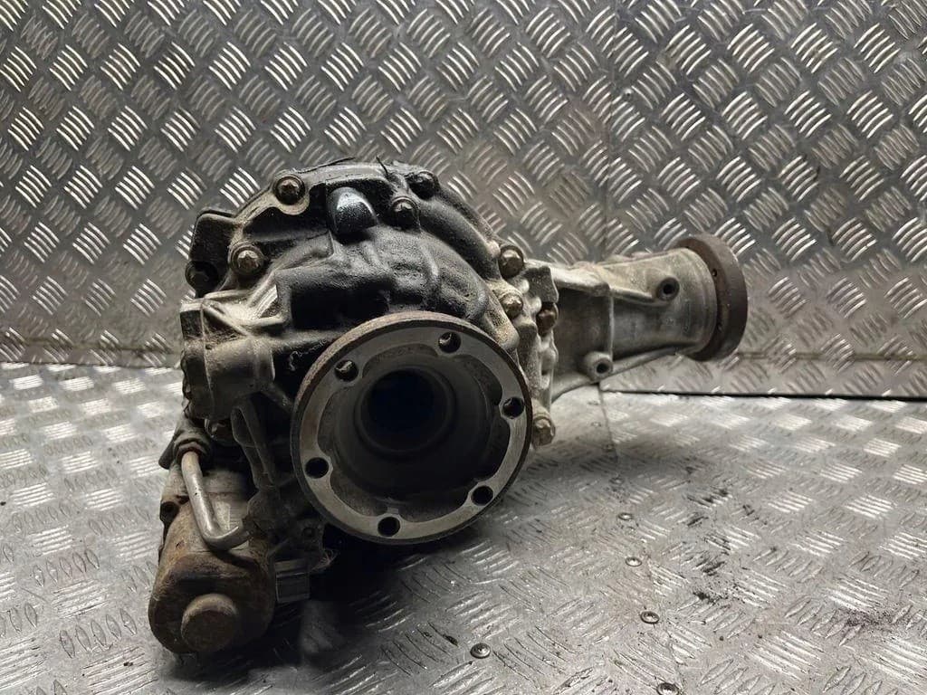 Reductor trasero Audi A8 D2 (4D2, 4D8) Mkv 4.0L gasolina 2013 usado 4