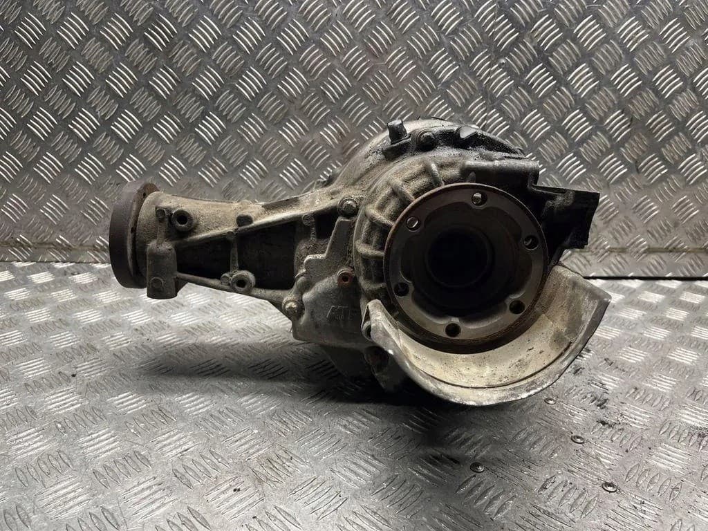 Reductor trasero Audi A8 D2 (4D2, 4D8) Mkv 4.0L gasolina 2013 usado 7