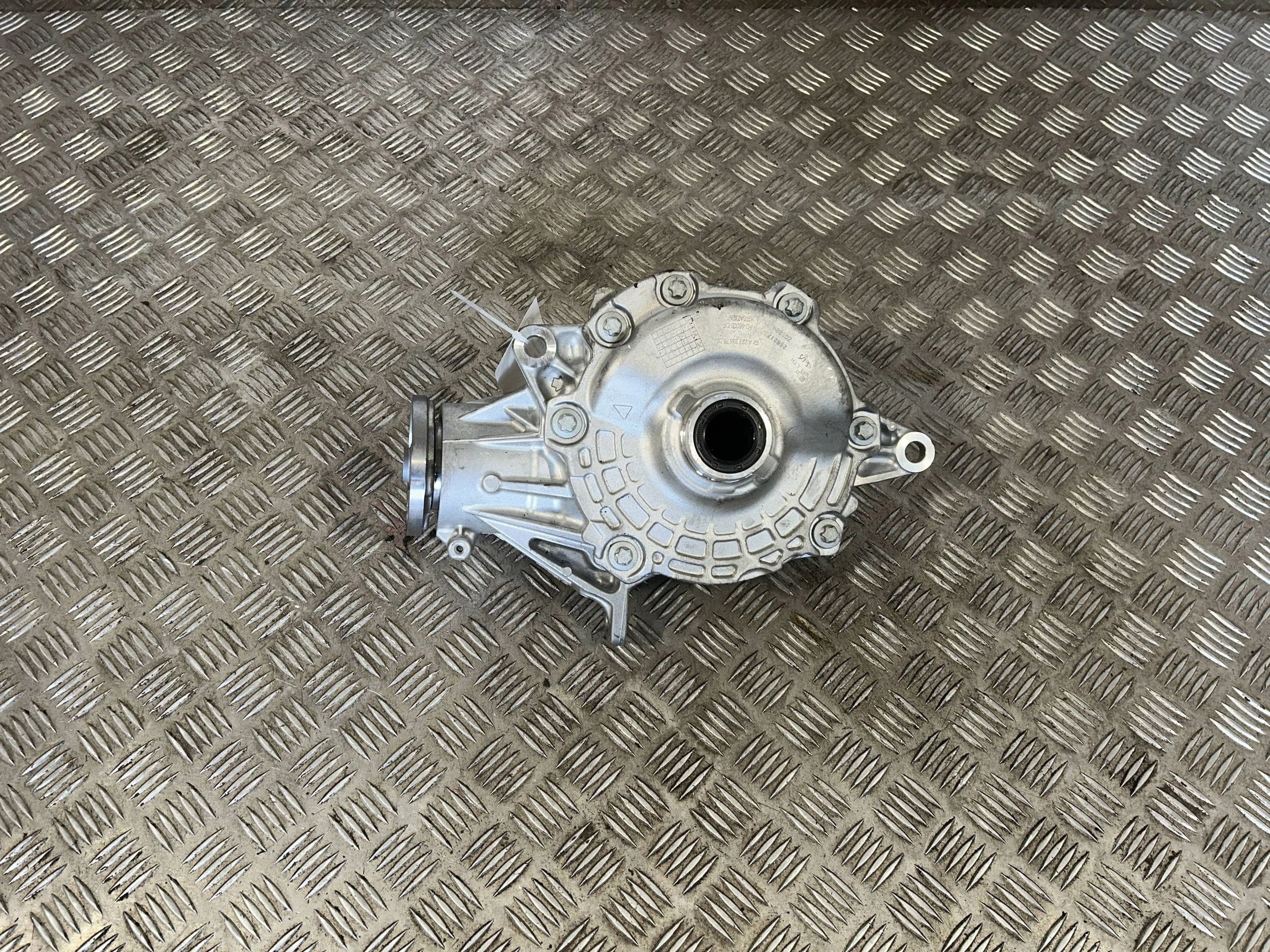 Diferencial delantero Mercedes-Benz Glc C254 A2233310400 usado 2