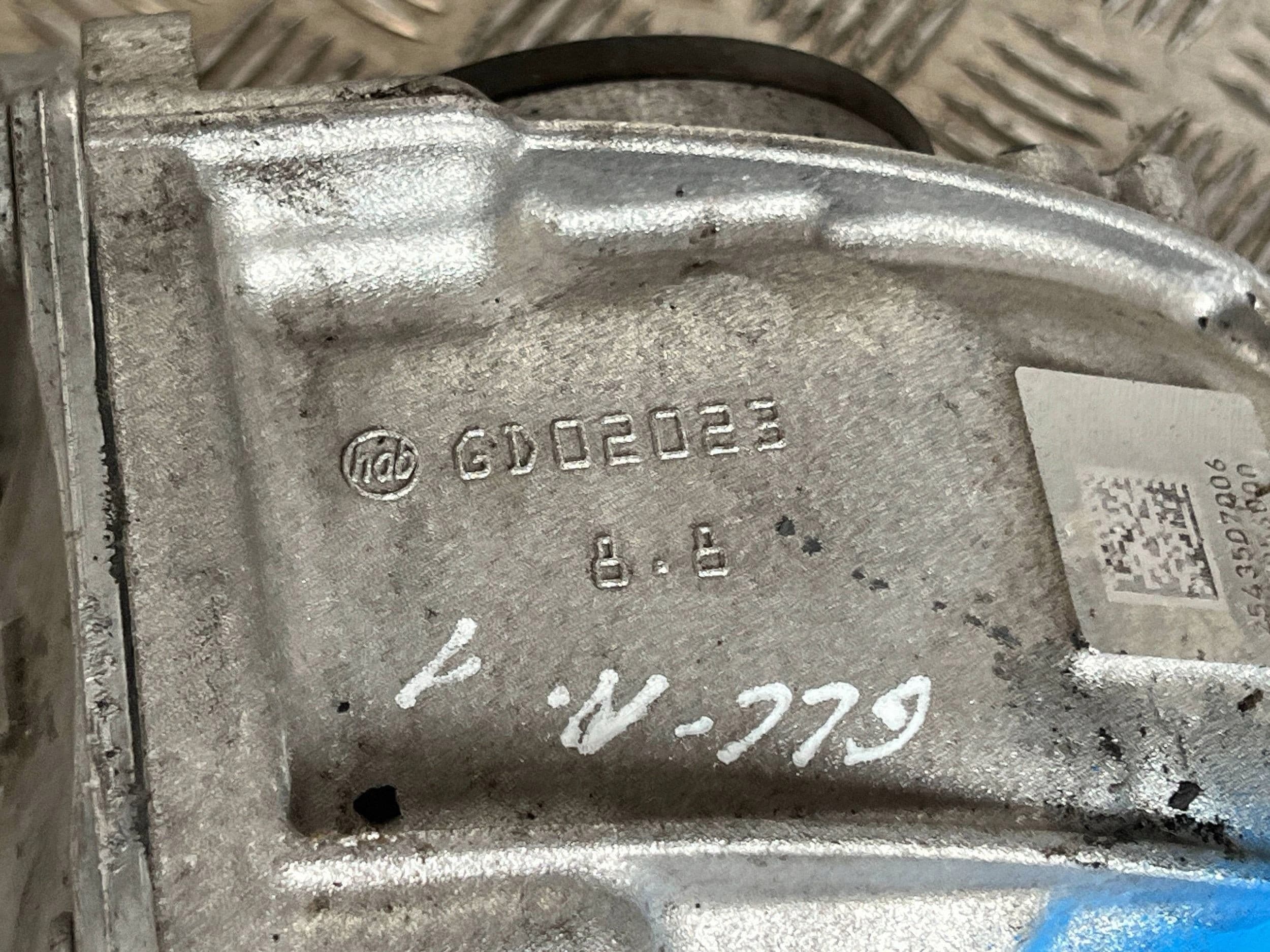 Diferencial trasero Mercedes-Benz Glc C254 A2543507006 usado 4