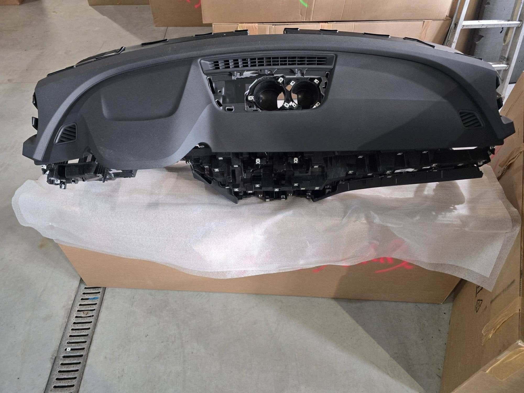 Tablero de instrumentos Skoda Superb IV (B9) - Nuevo