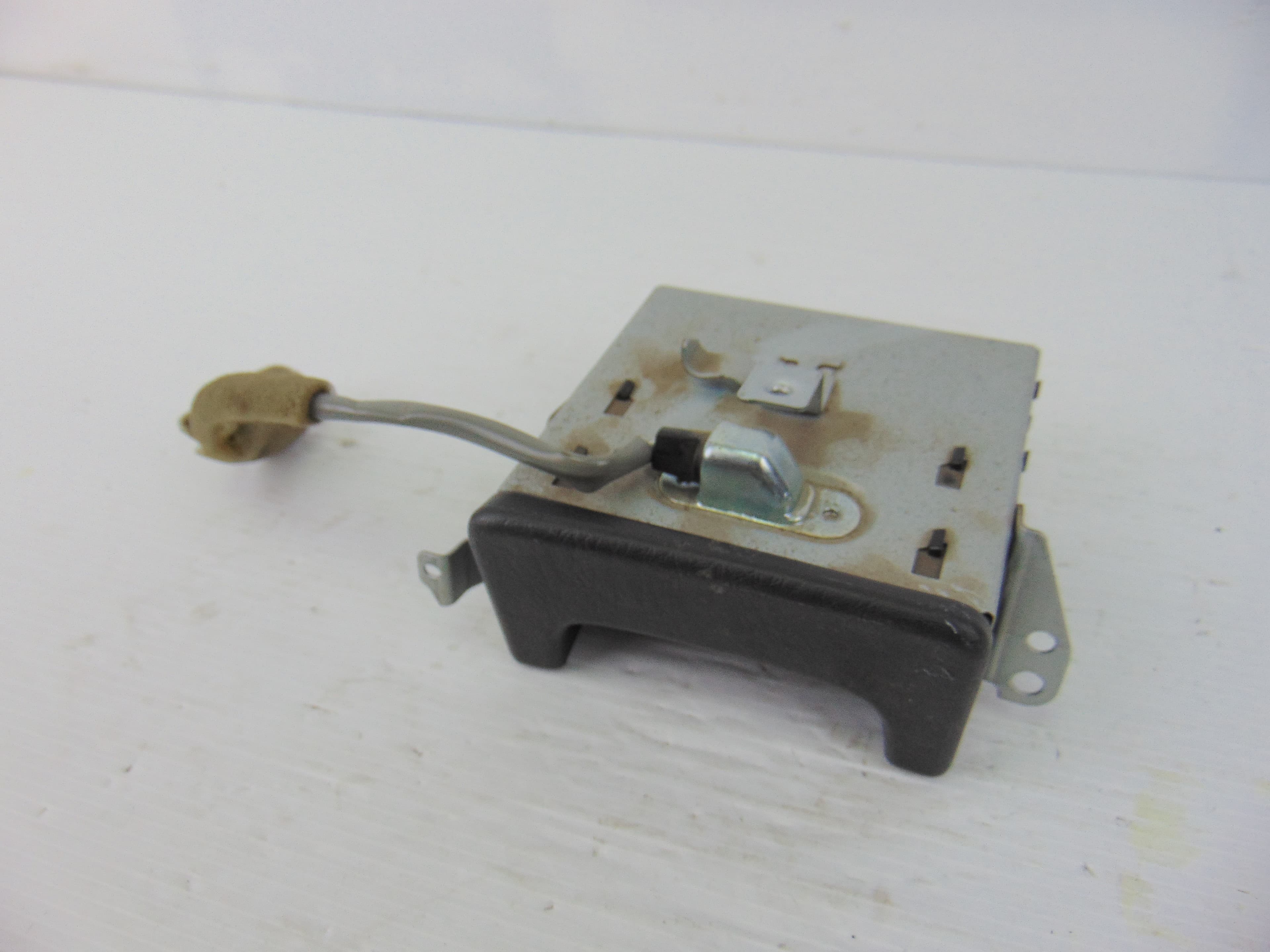 Cenicero, Toyota RAV4 (A2) 2.0 D-4D Sol 4X4 (2003- ) 2004 usado