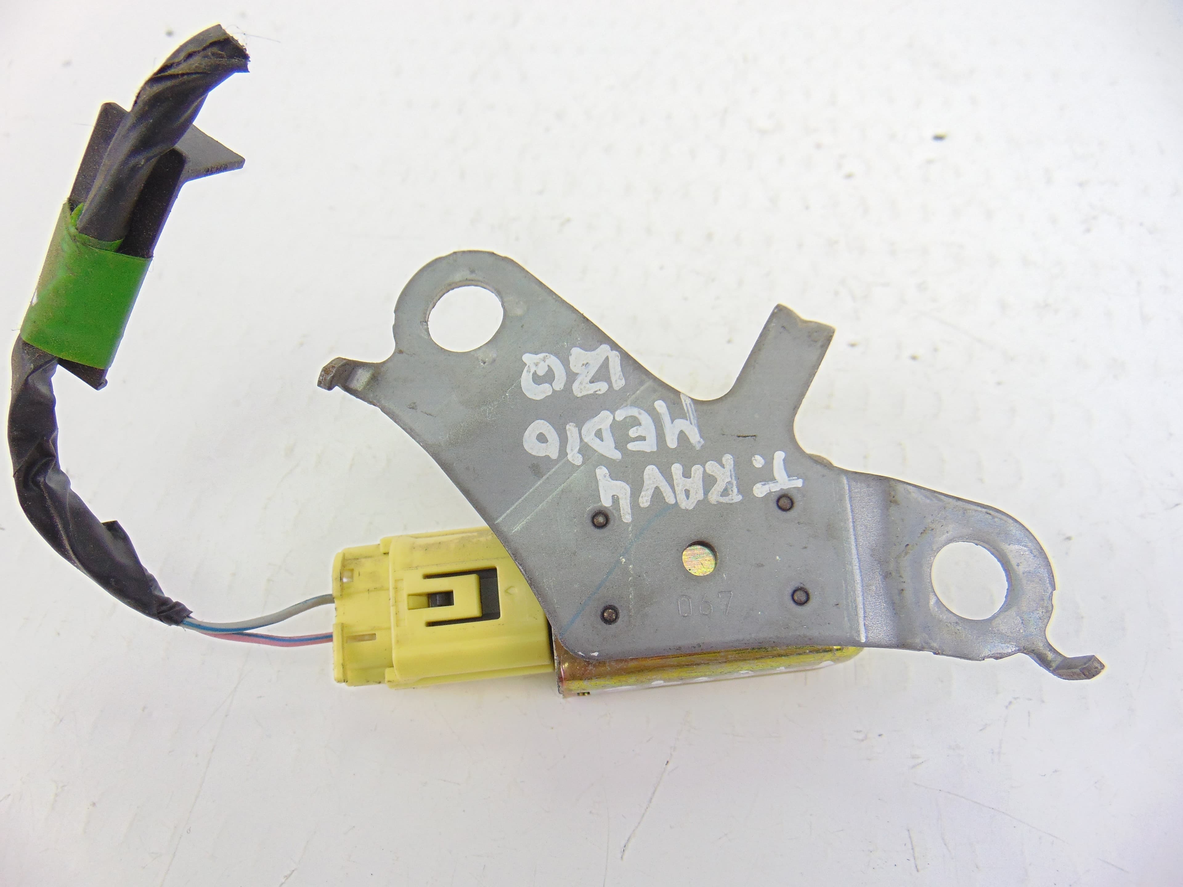 Sensor, Toyota RAV4 (A2) 2.0 D-4D Sol 4X4 (2003- ) 2004, 89830-42020 usado 2