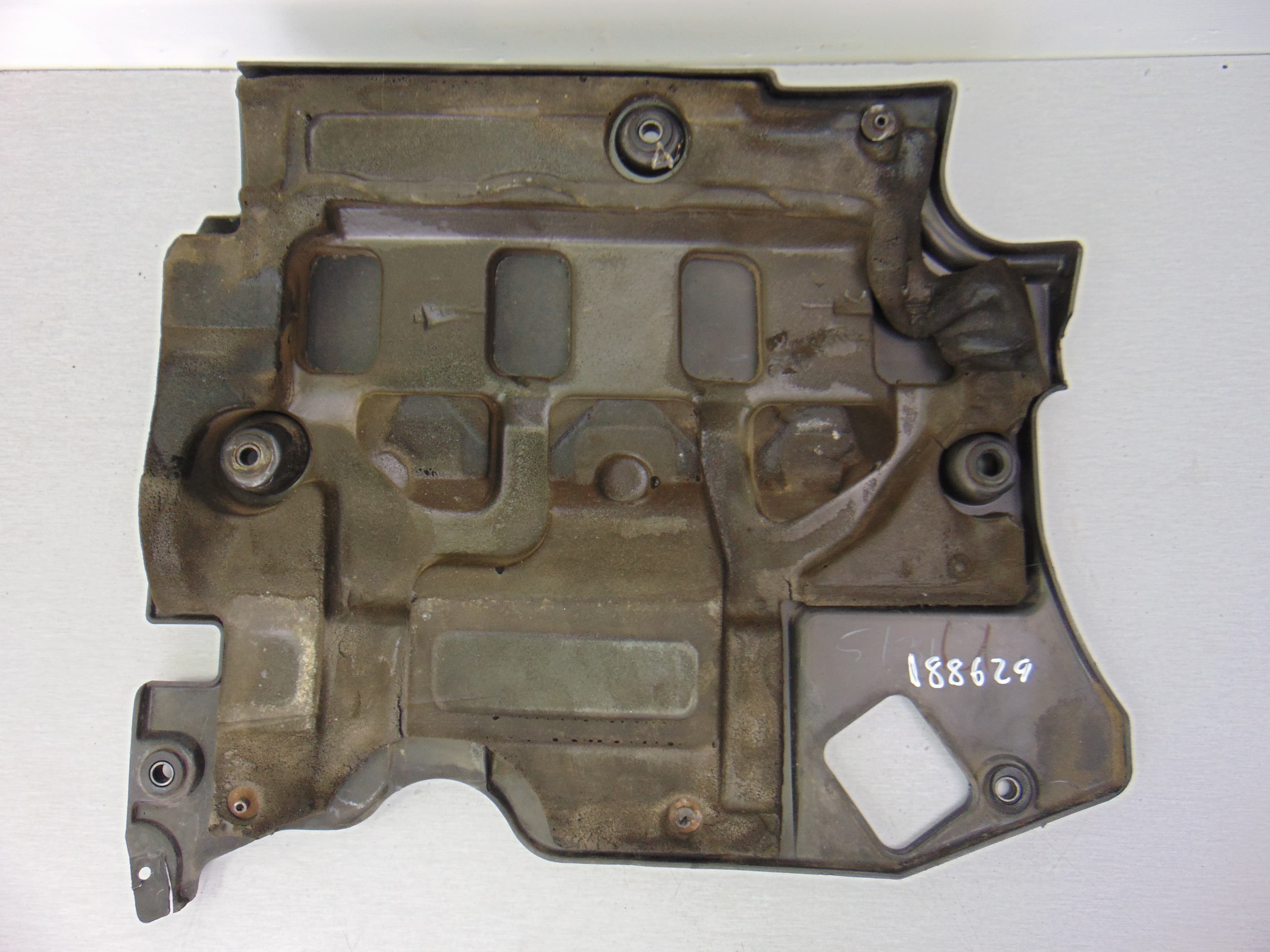 Tapa motor, Toyota RAV4 (A2) 2.0 D-4D Sol 4X4 (2003- ) 2004 usado 2