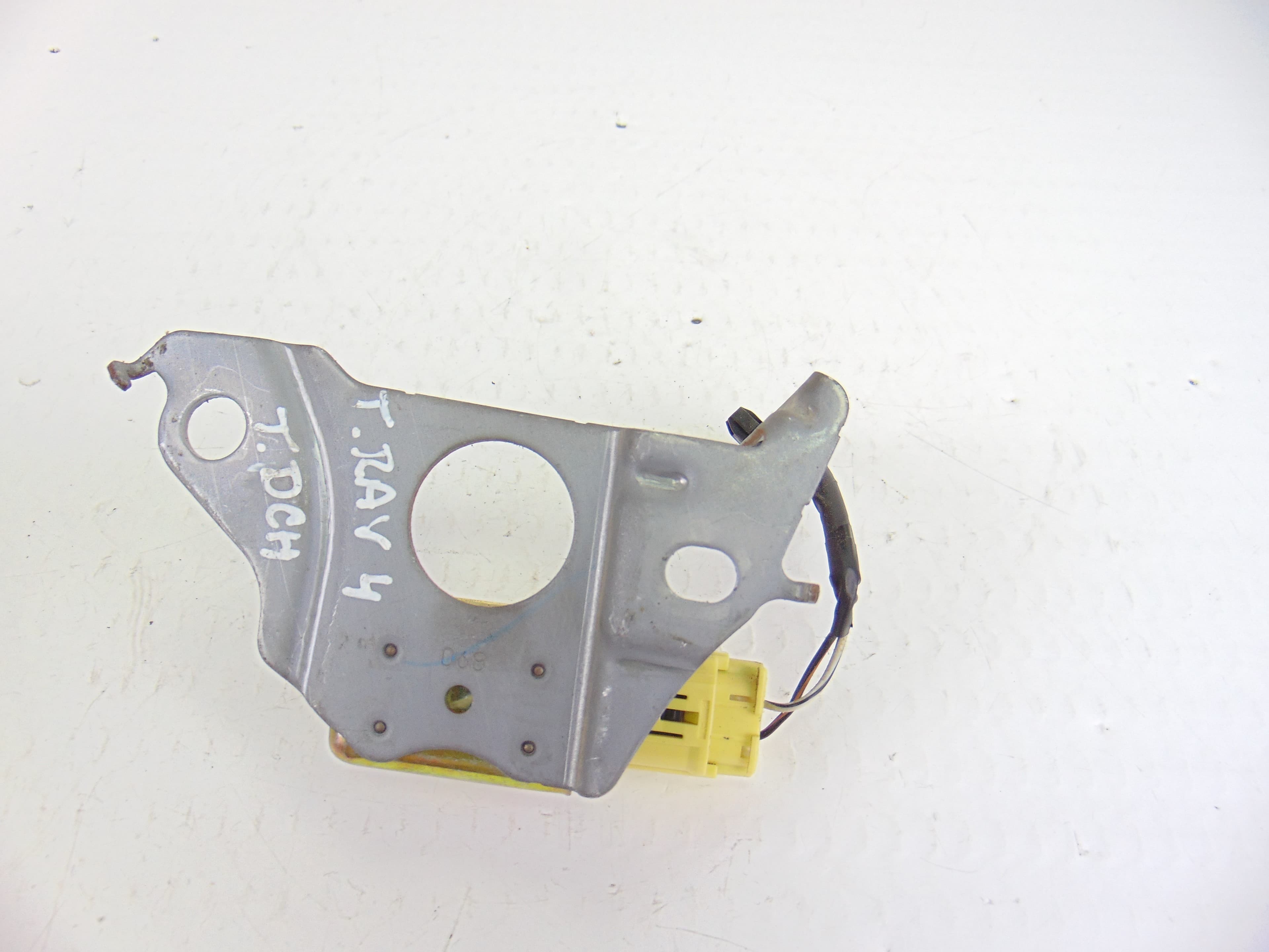 Sensor, Toyota RAV4 (A2) 2.0 D-4D Sol 4X4 (2003- ) 2004, 89833-42020 usado 3