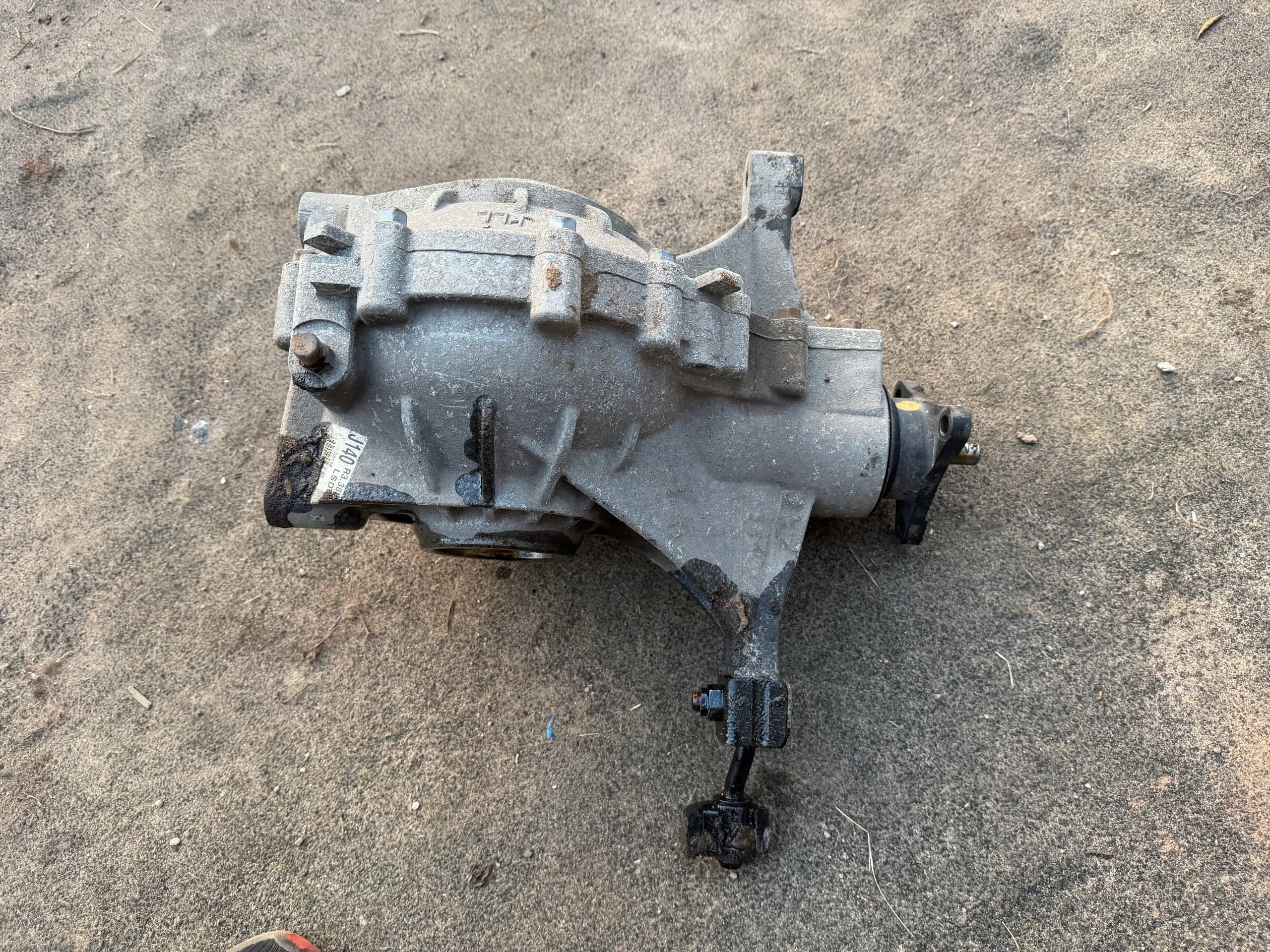 Diferencial trasero Kia Stinger R3.385 Lsd J140 usado 4