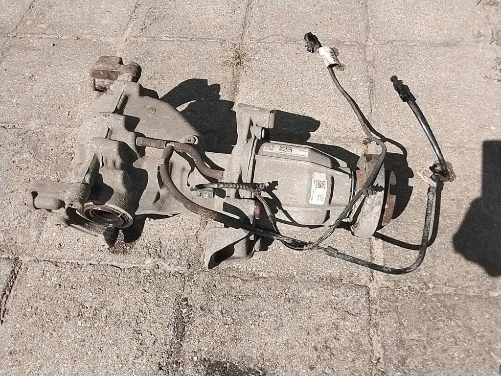 Diferencial trasero Ford Kuga II CV6W4000DB usado 3