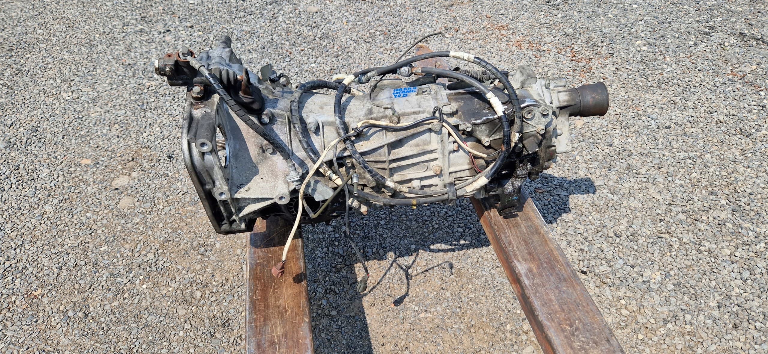 Caja de cambios manual Subaru Outback IV 2.0 D económica usado 3