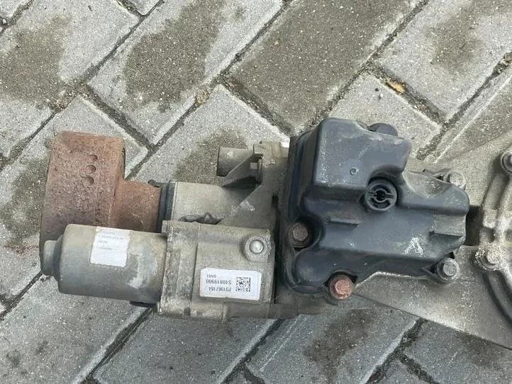 Reductor trasero Volvo T6211839 2.0L diésel 110kW 2019 usado 4