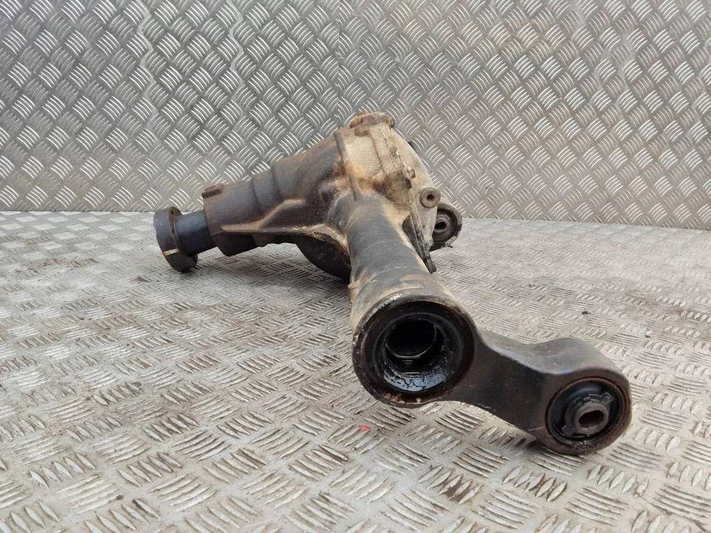 Reductor delantero Mercedes-Benz 3357 3.0L diésel 2019 usado 2