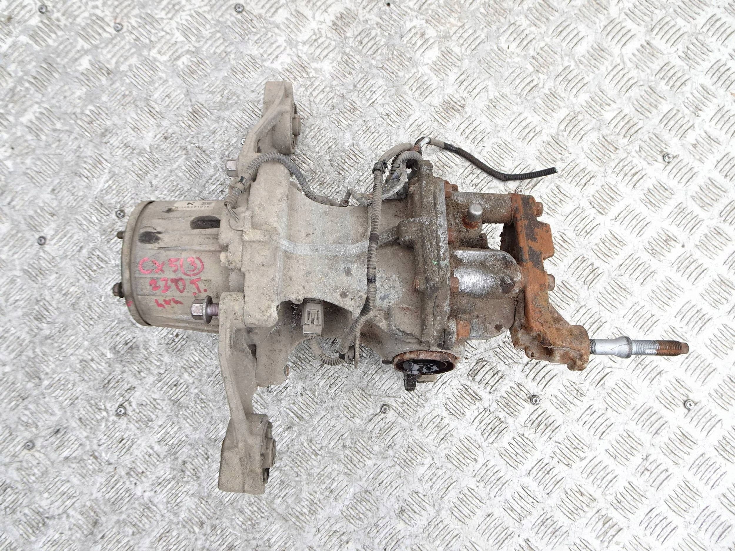 Puente trasero Mazda Cx-5 12-17r. 31100604A usado 2
