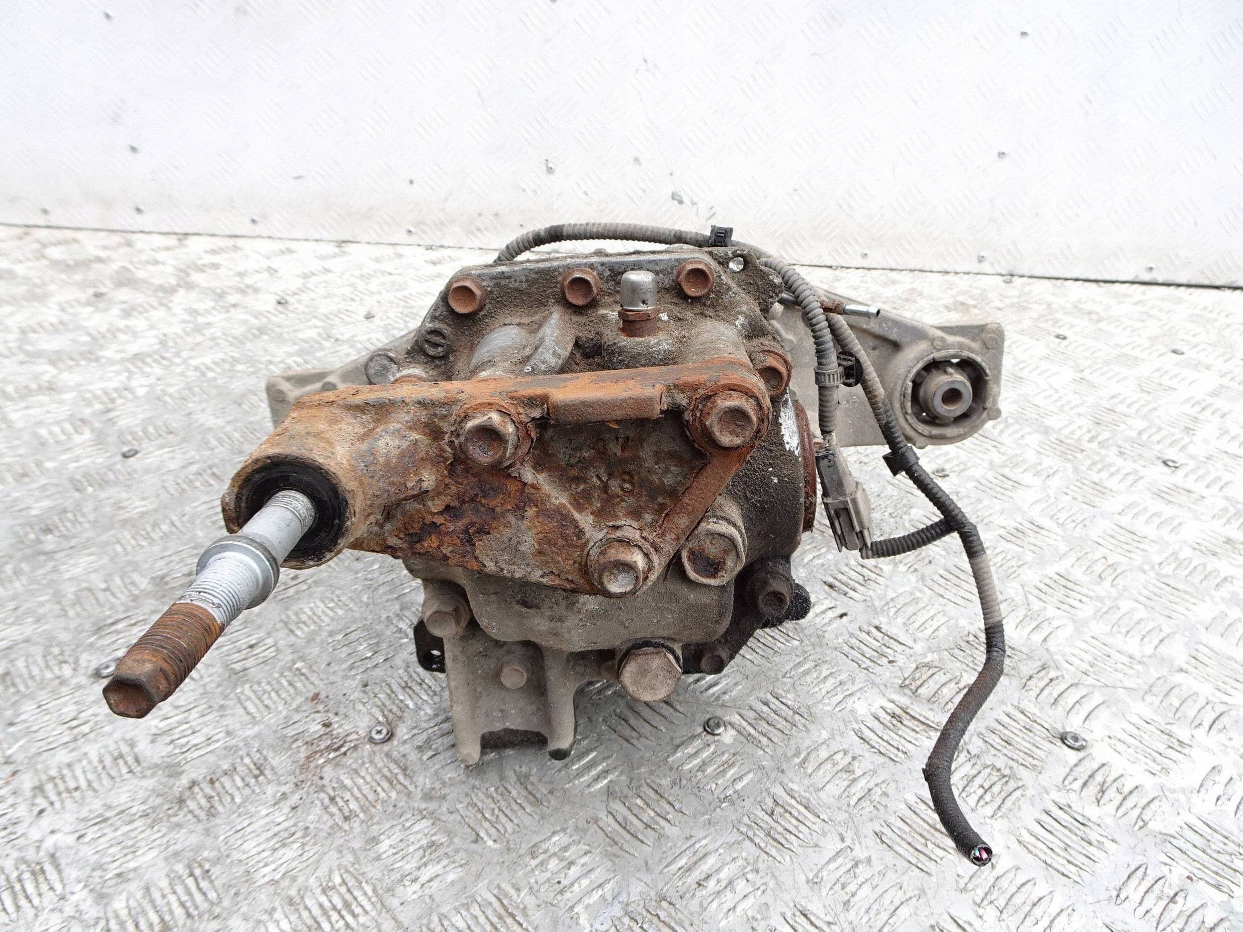 Puente trasero Mazda Cx-5 12-17r. 31100604A usado 8