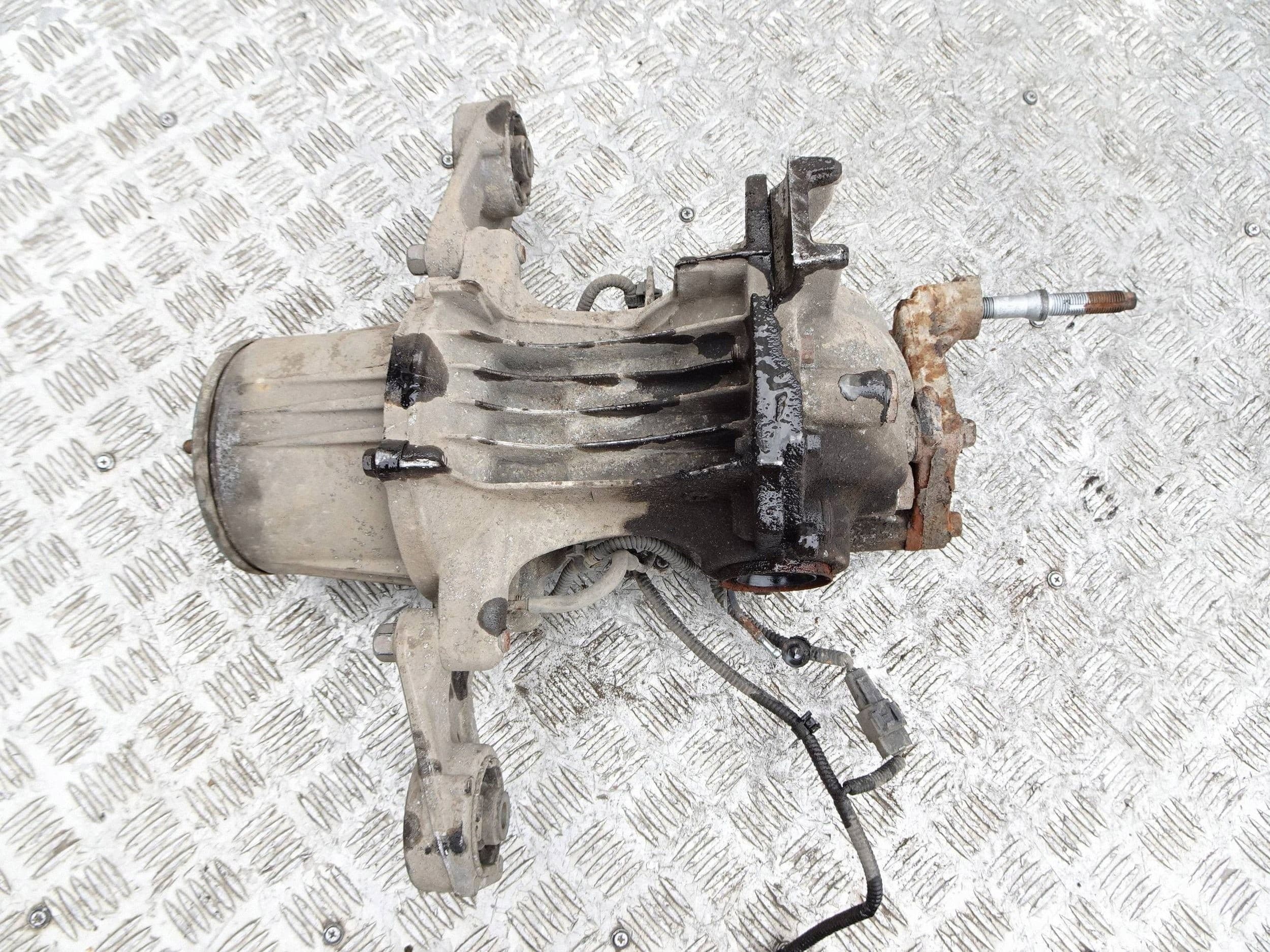 Puente trasero Mazda Cx-5 12-17r. 31100604A usado 9