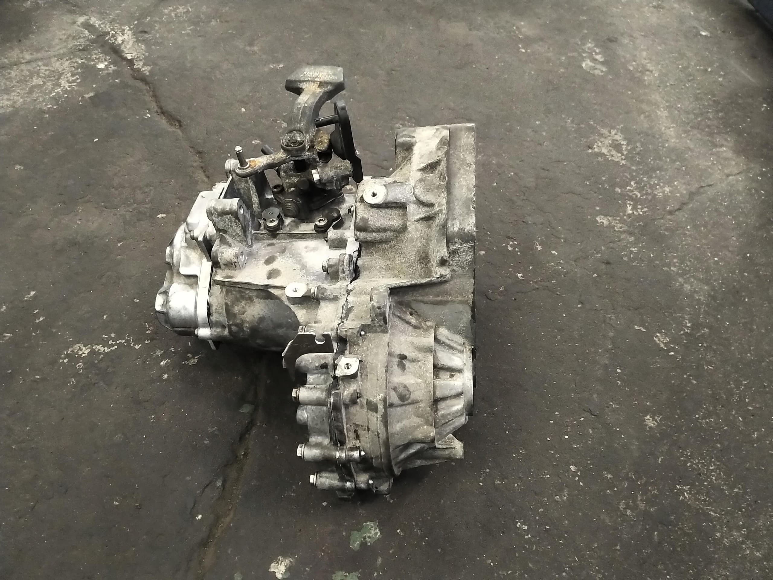 Caja de Cambios Skoda Audi VW Muj 1.8 TSI 6 Velocidades usado 2