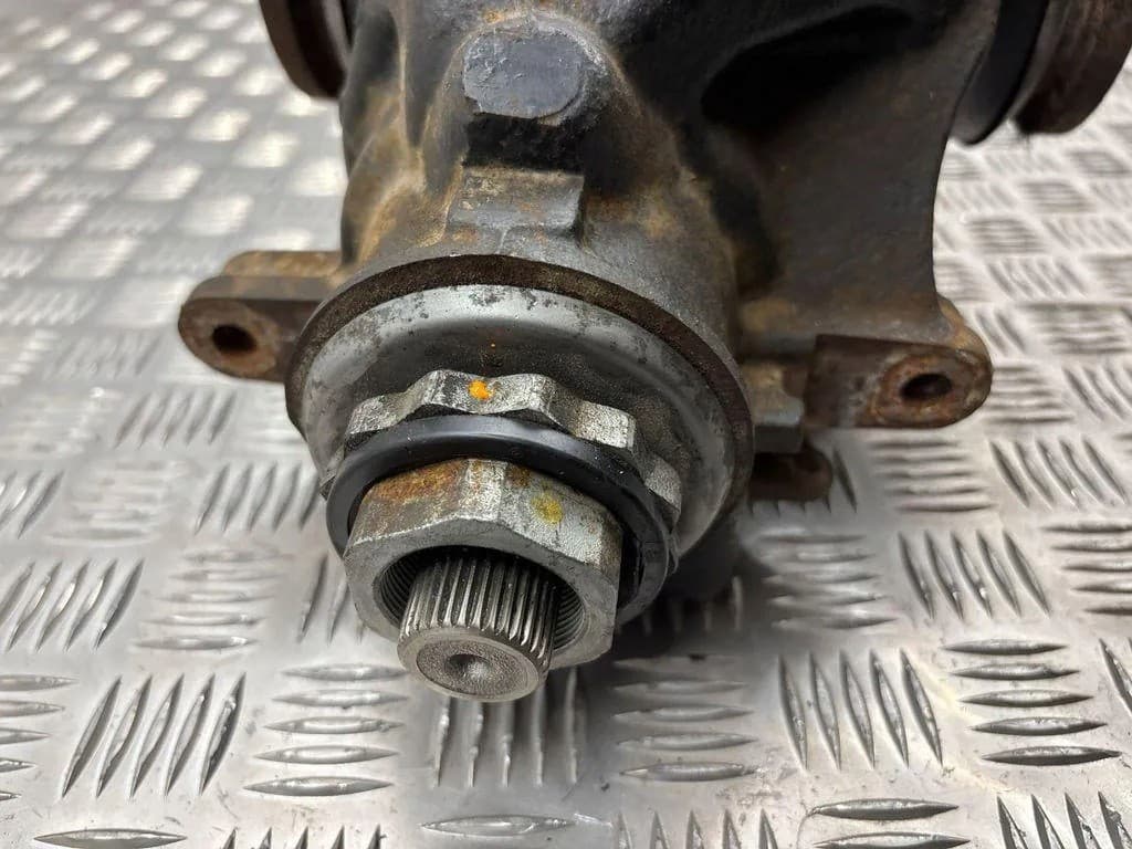Reductor trasero BMW Z4 Roadster (E89) 2.5L gasolina 150kW usado 4