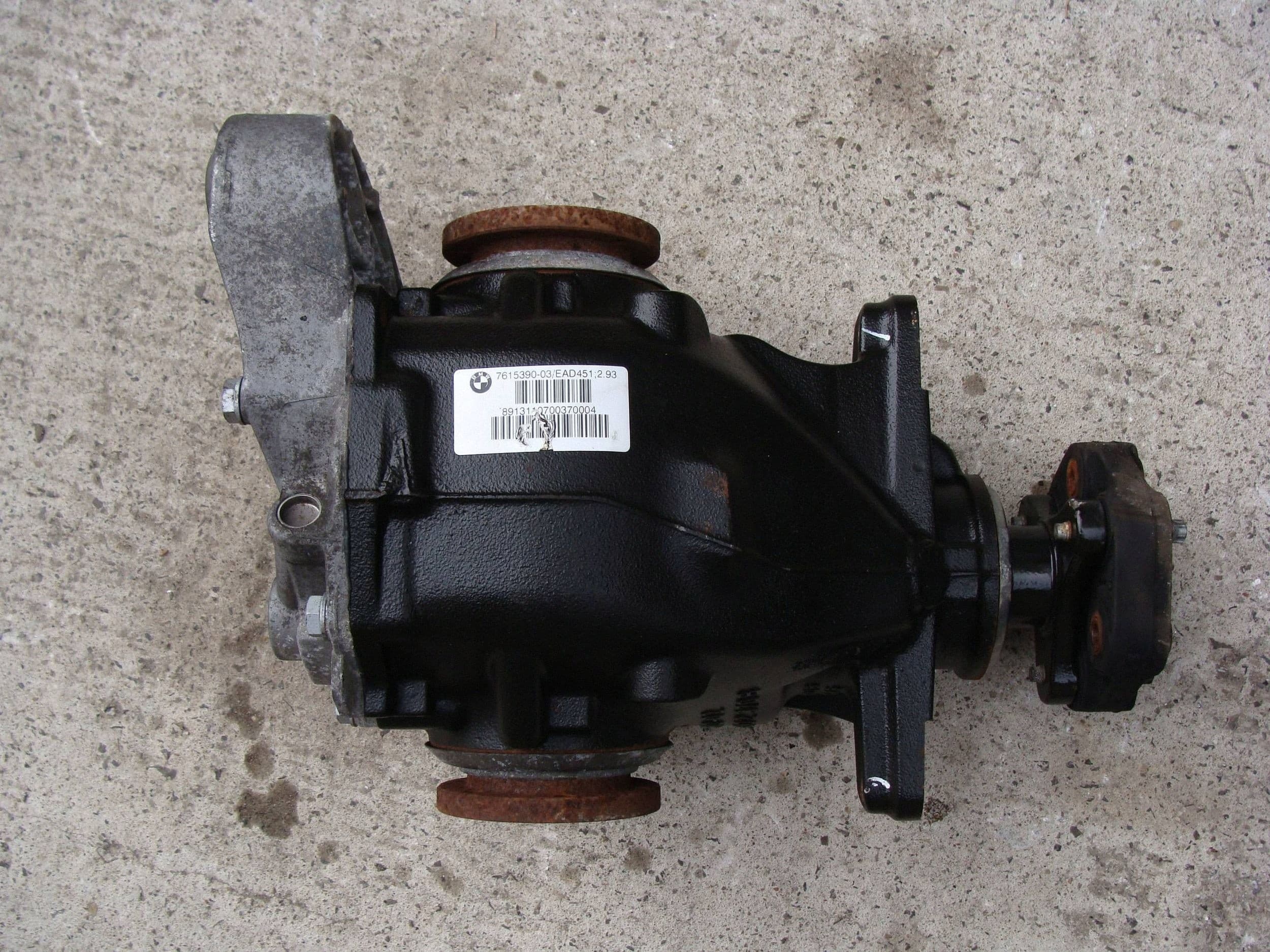 Diferencial trasero BMW X1 E84 2.0 D N47 7615390 2.93 usado