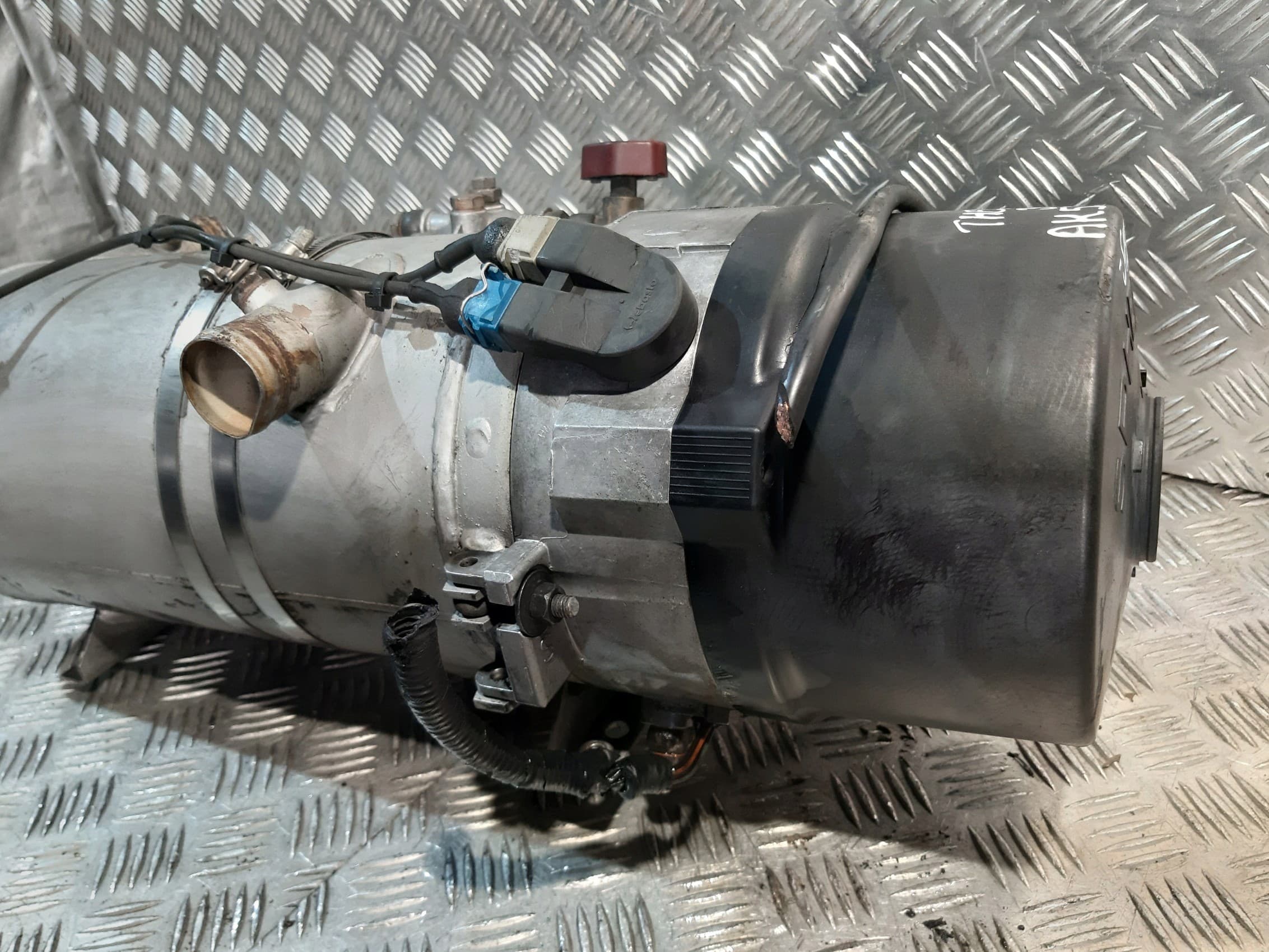 Calefactor estacionario Webasto Thermo 300 24V/110W 30KW usado 9