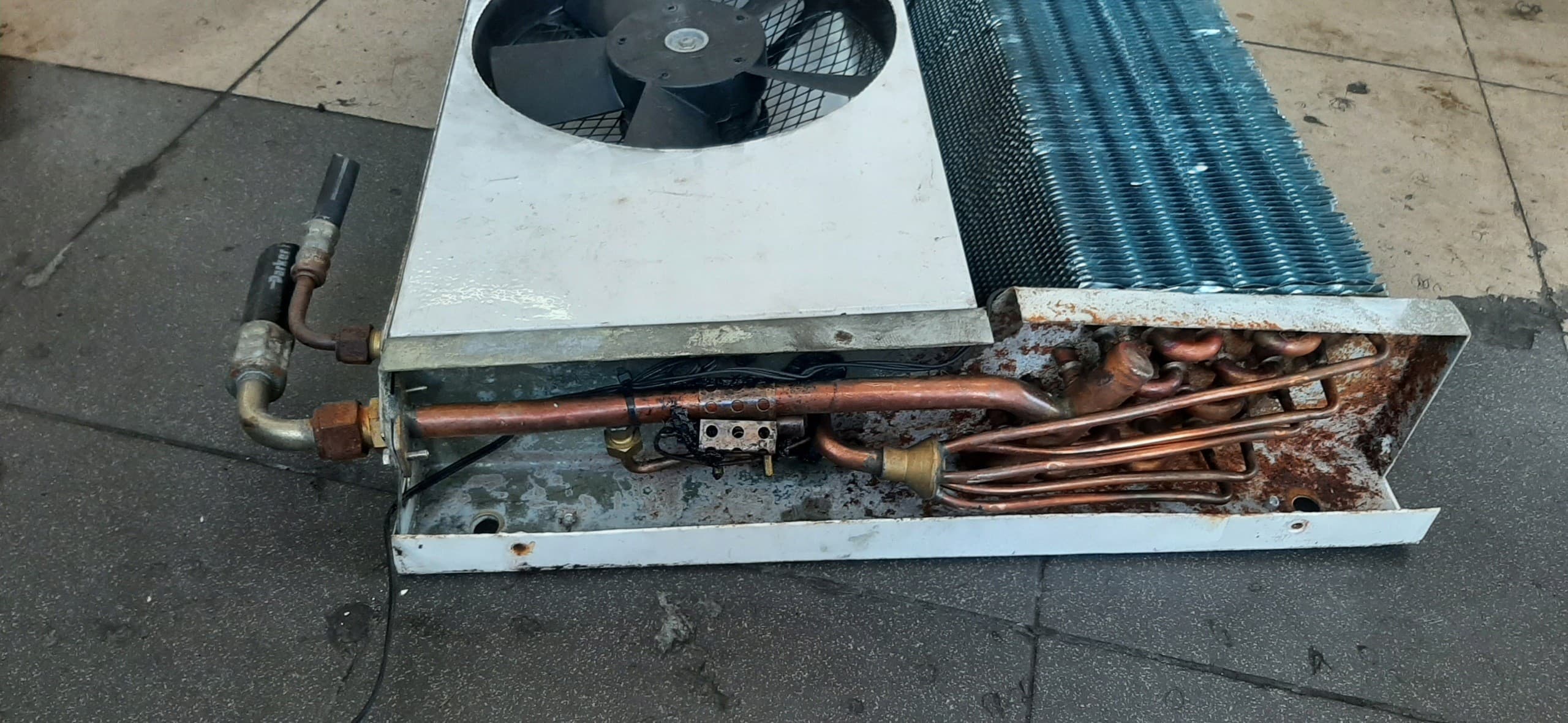 Compresor de Refrigeración para Opel Movano 08R 2.5 Cdti usado 2