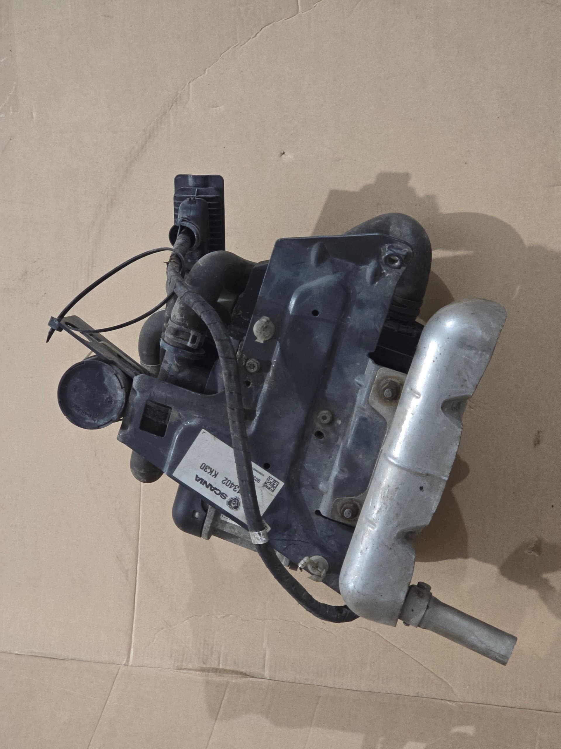 Calefactor estacionario Webasto para Scania 3,8 kW usado 3