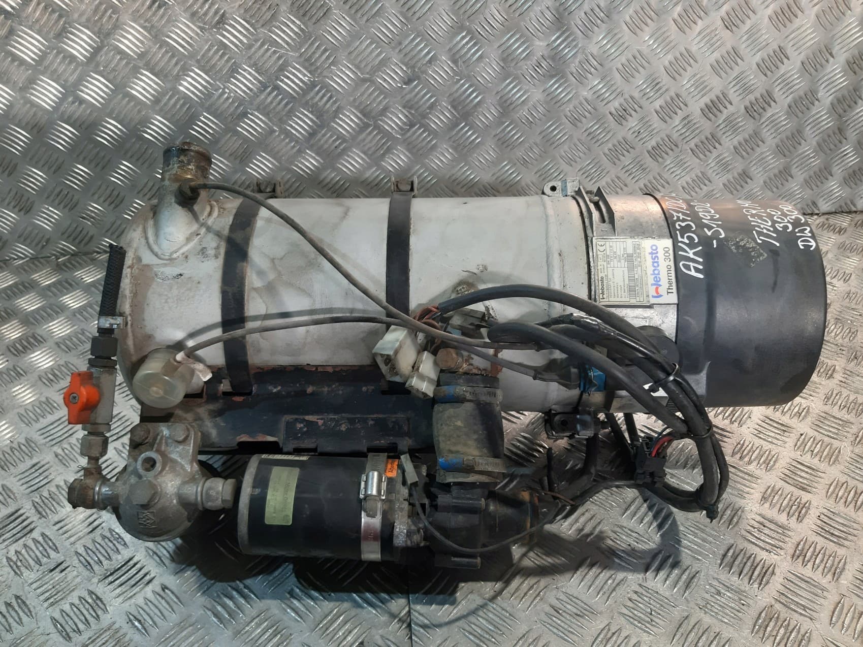 Calefactor estacionario Webasto Thermo 300 DW300 30KW usado