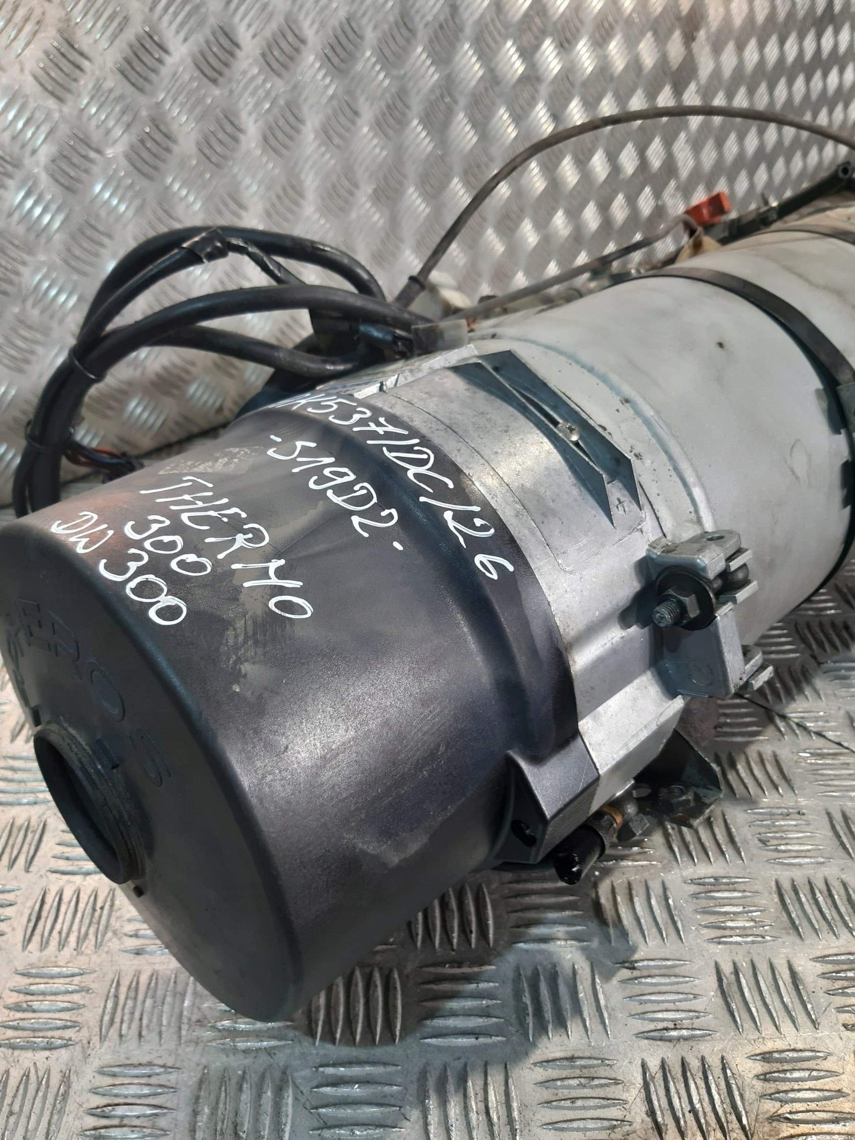 Calefactor estacionario Webasto Thermo 300 DW300 30KW usado 8