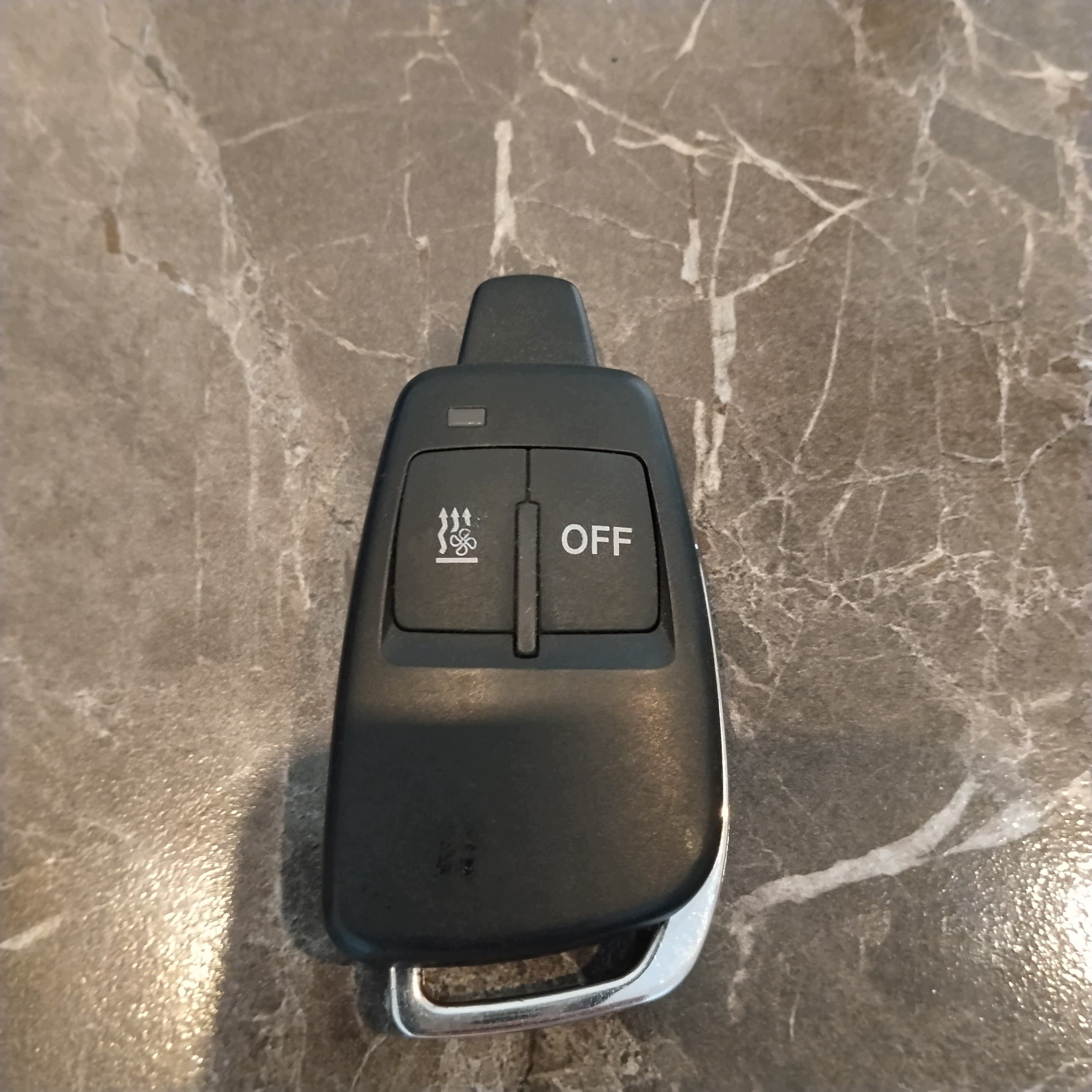 Controlador Webasto T91 con mando T90 Audi 4F0909509B usado 5
