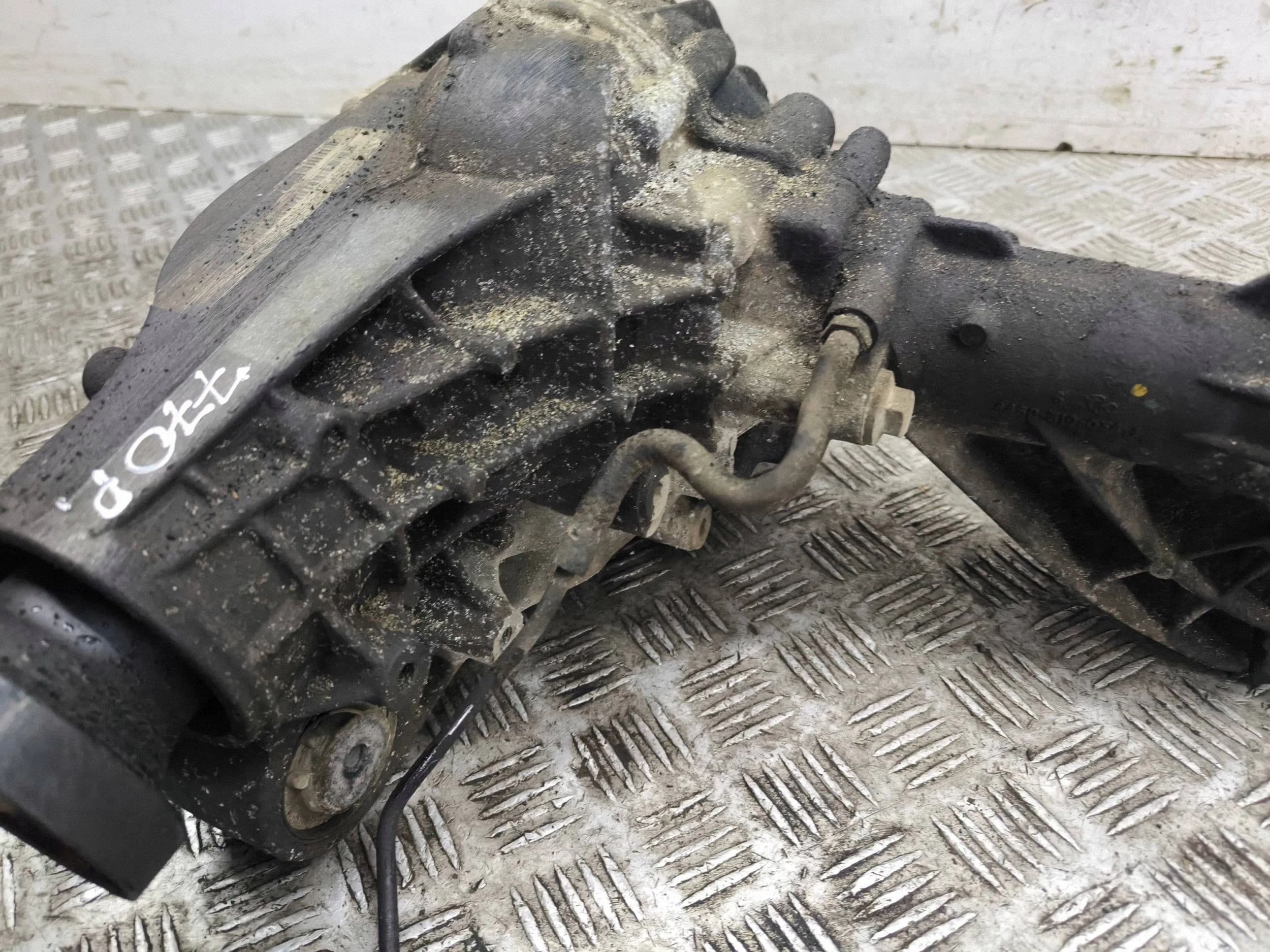 Diferencial delantero Mercedes-Benz ML W164 A1643302102 usado 4