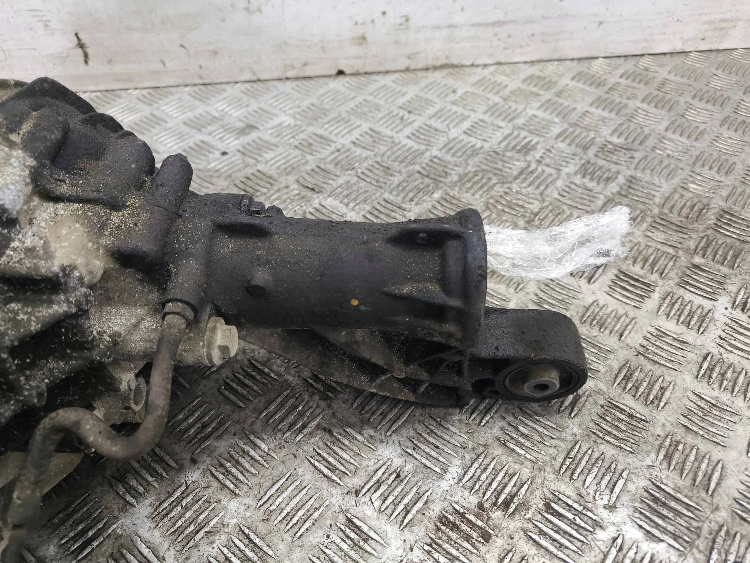 Diferencial delantero Mercedes-Benz ML W164 A1643302102 usado 6
