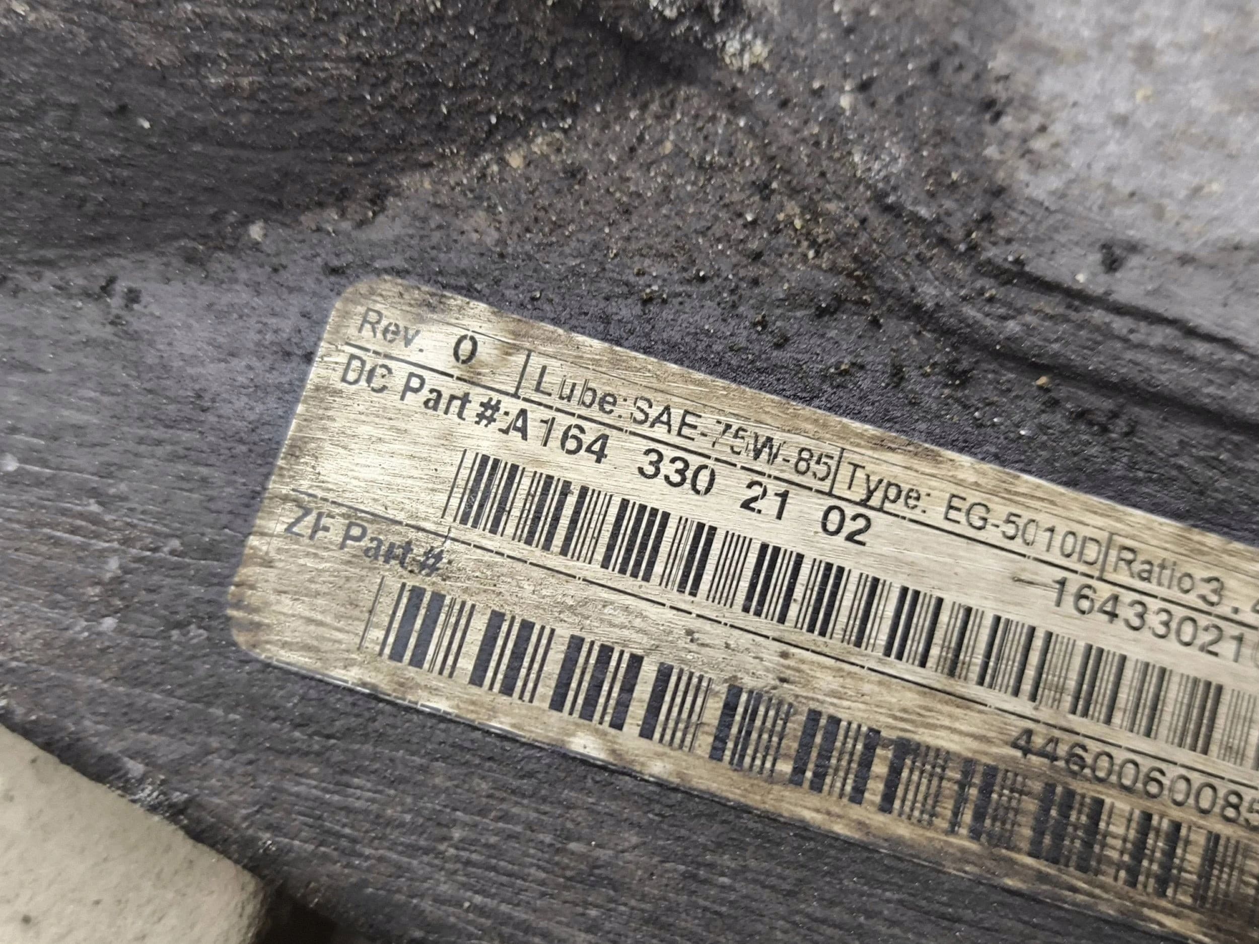 Diferencial delantero Mercedes-Benz ML W164 A1643302102 usado 9