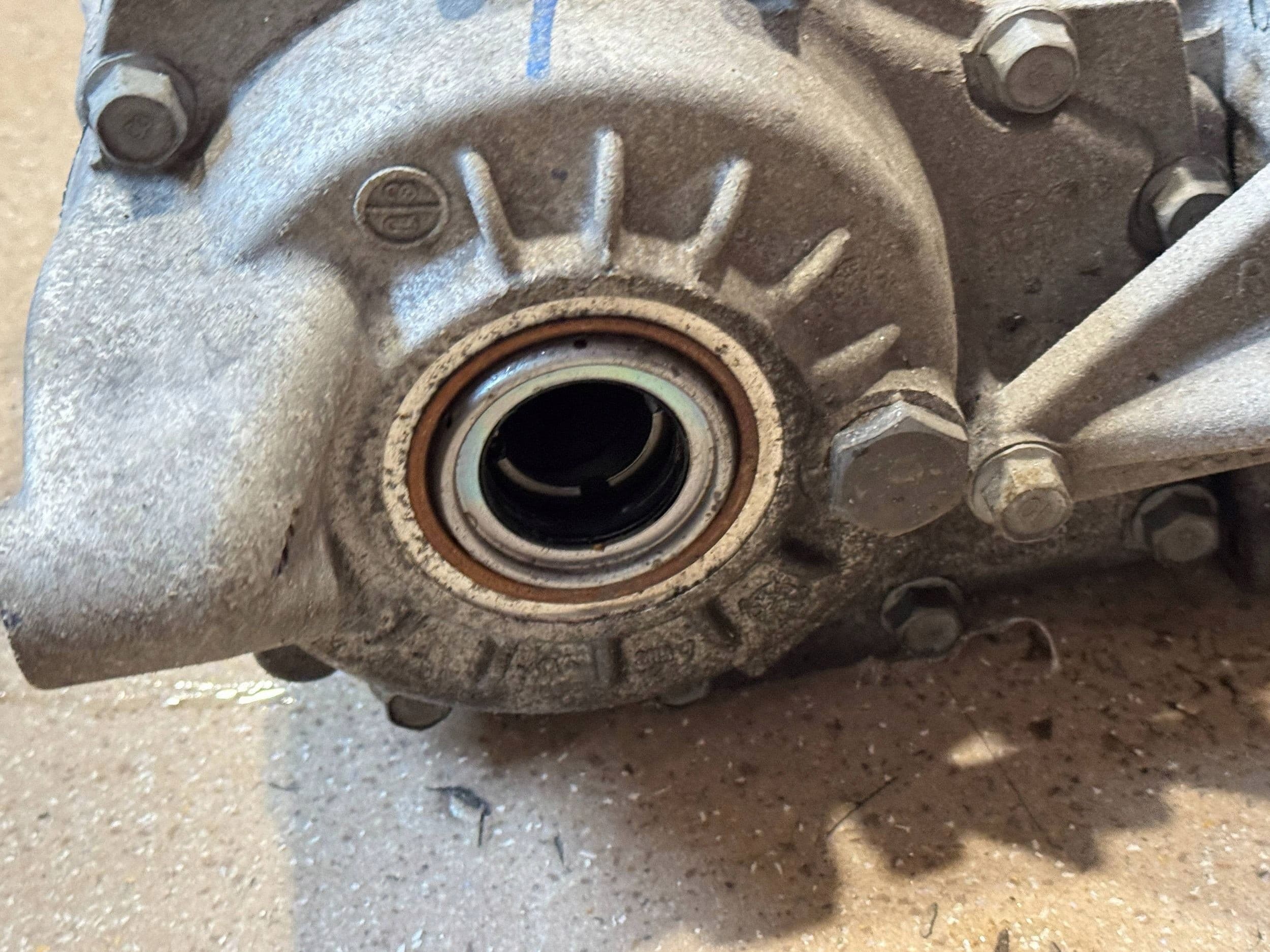 Diferencial trasero Kia Sorento IV G30MS2410 usado 10