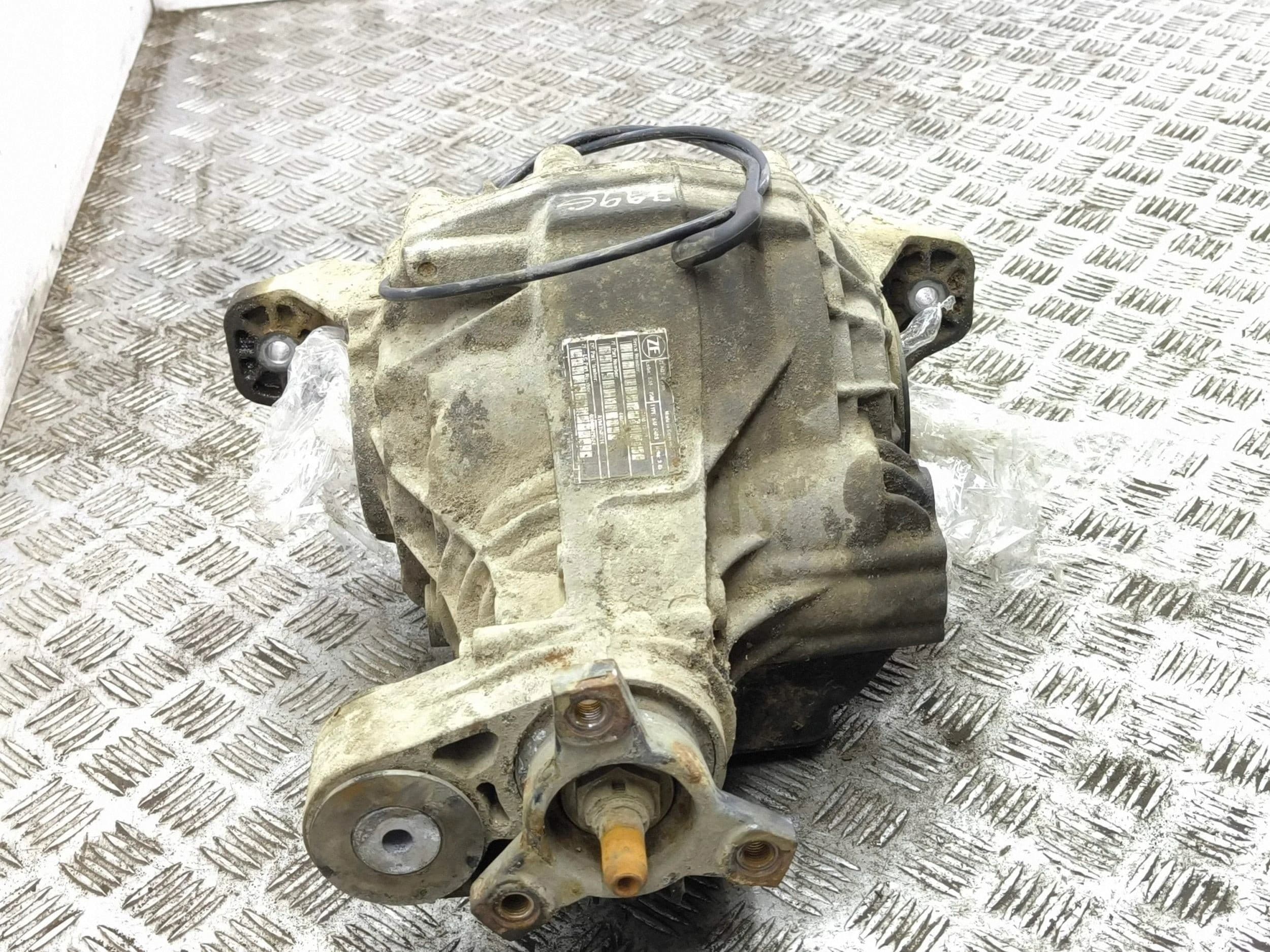 Diferencial trasero Mercedes-Benz ML W164 A1643500814 usado 3