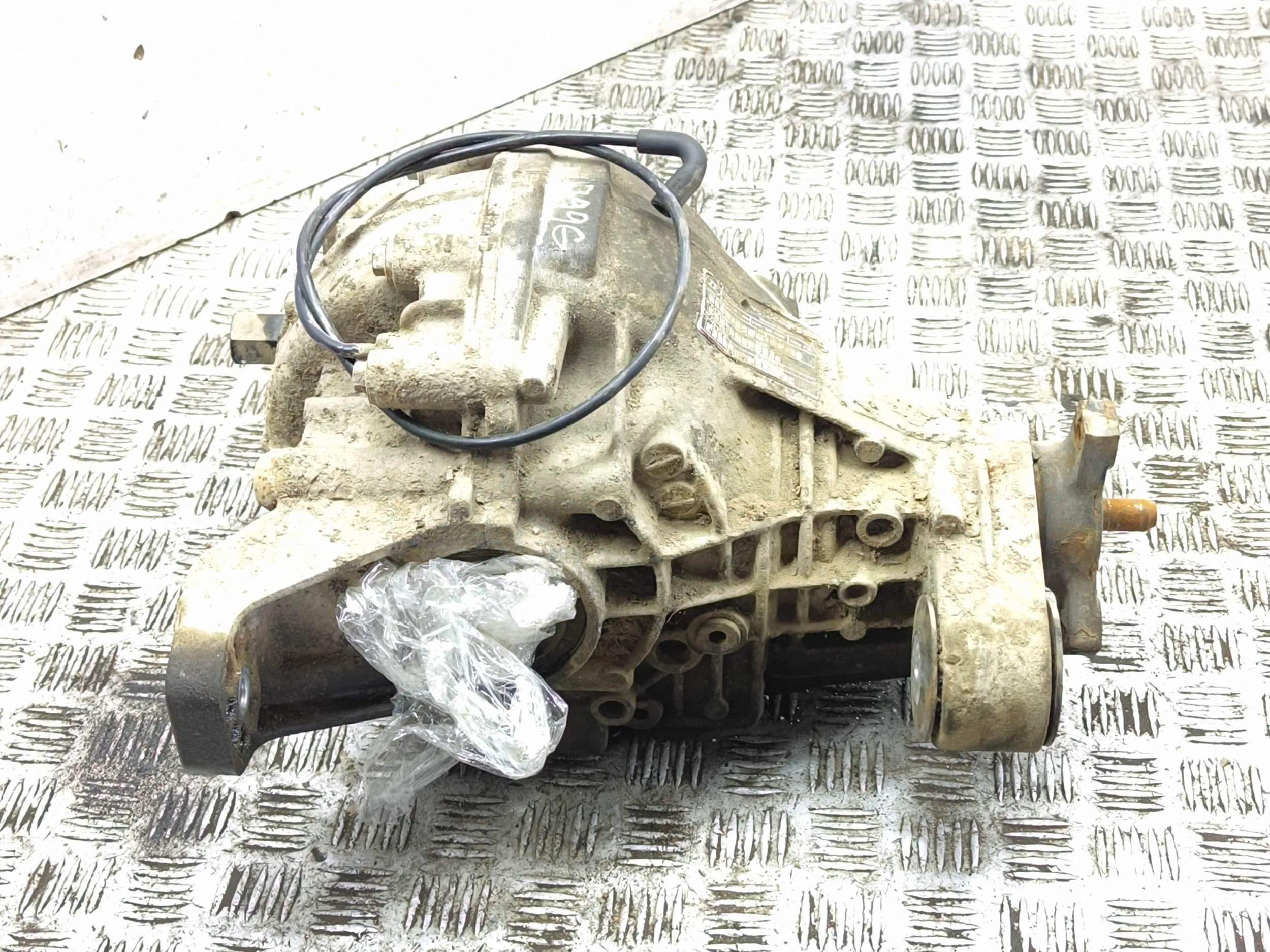 Diferencial trasero Mercedes-Benz ML W164 A1643500814 usado 5