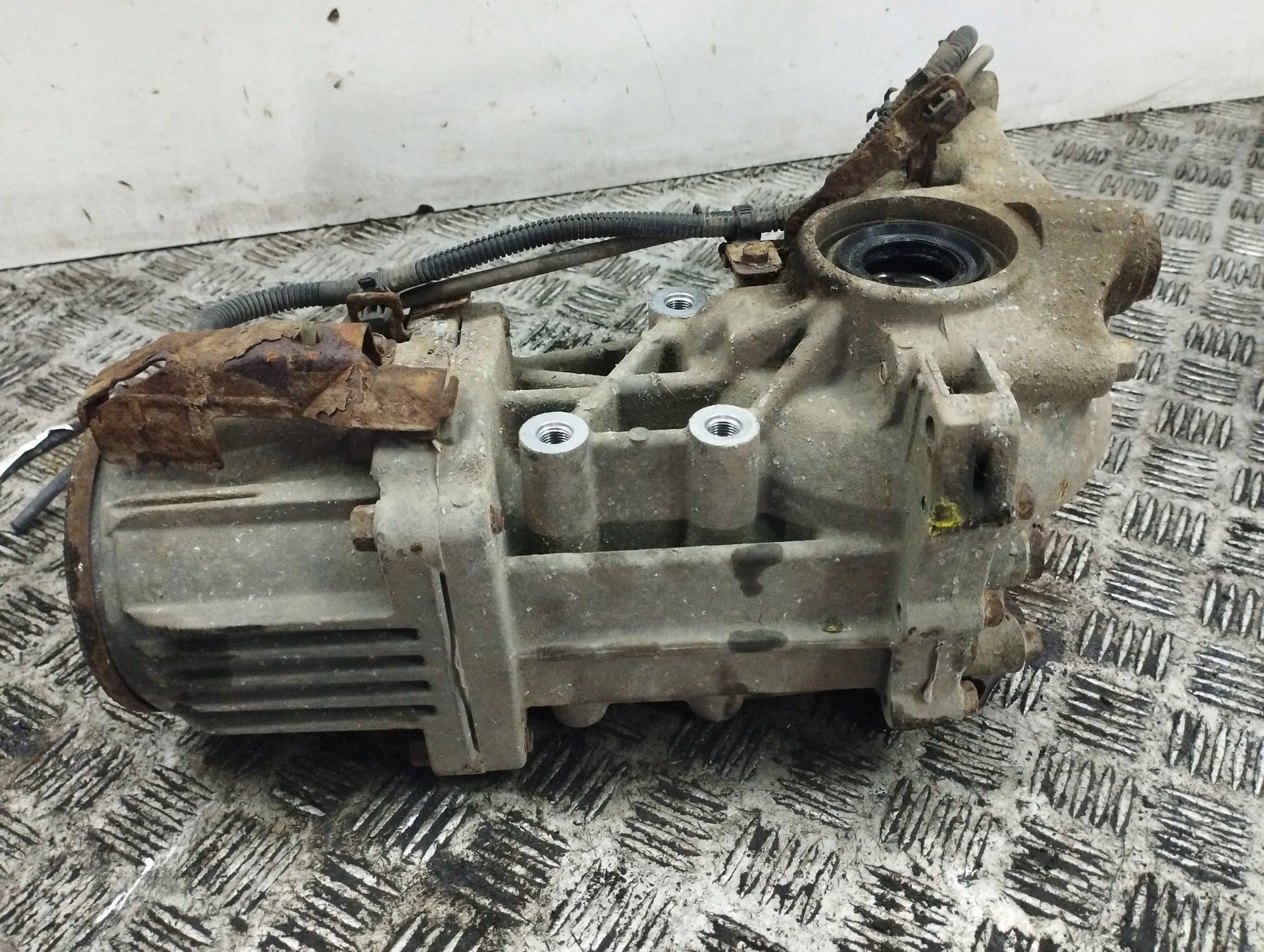 Diferencial trasero Peugeot 4007 usado 7