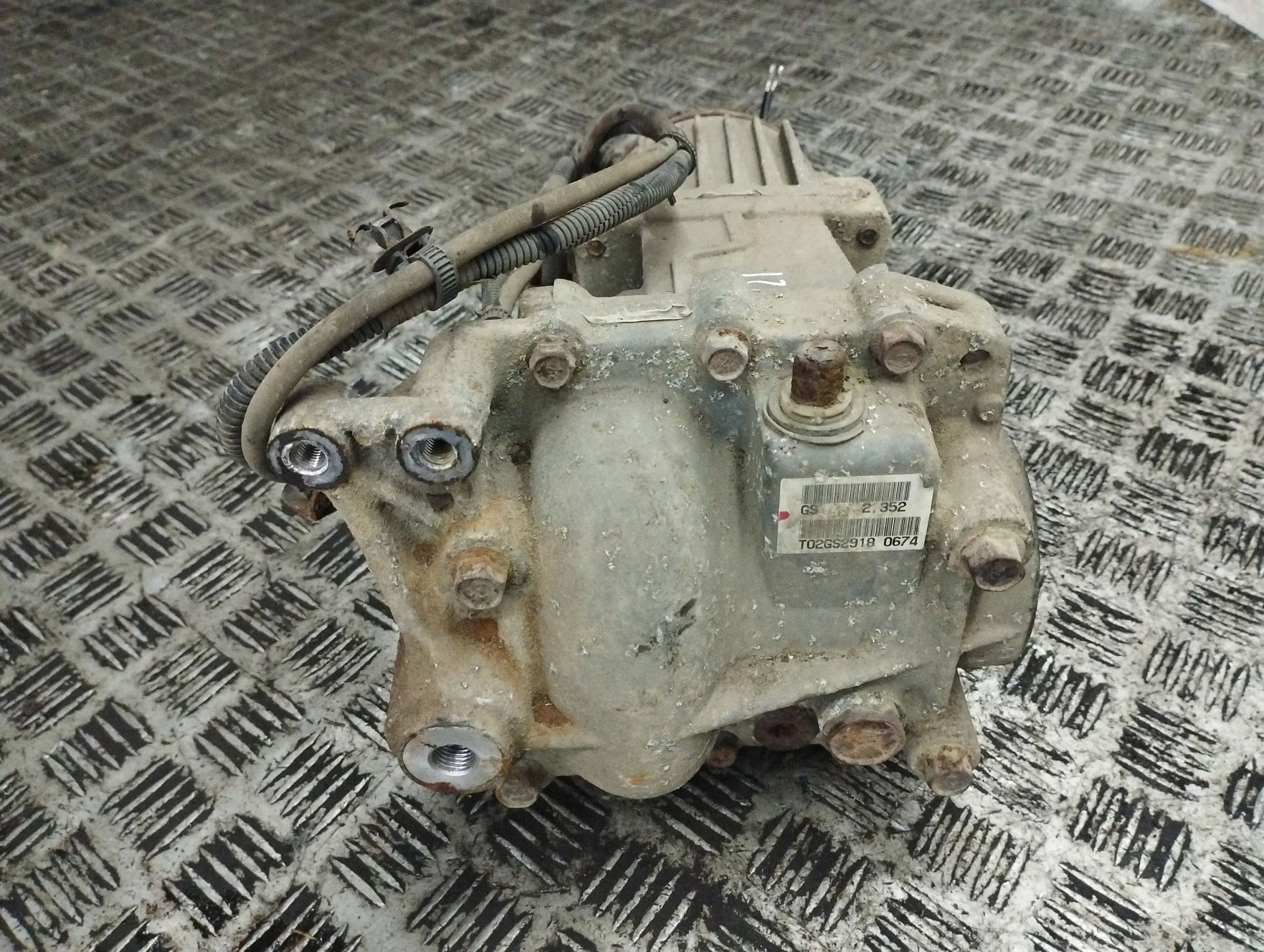 Diferencial trasero Peugeot 4007 usado 9