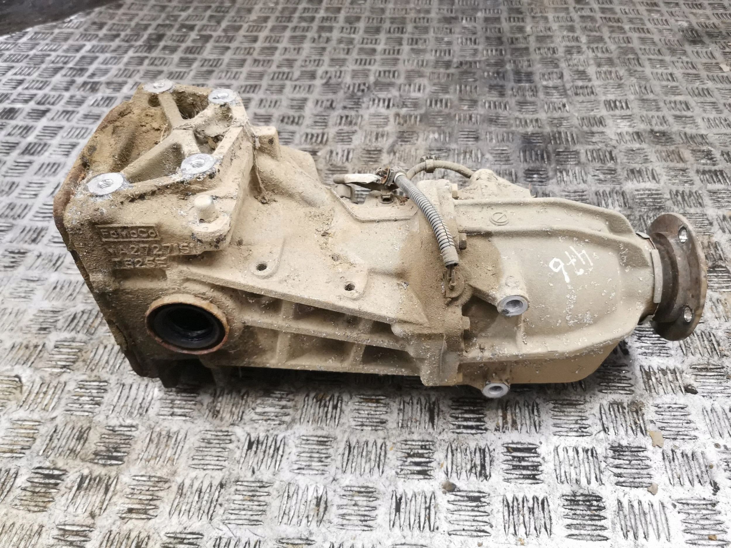 Diferencial trasero Mazda Cx-7 MA2727151 usado 5