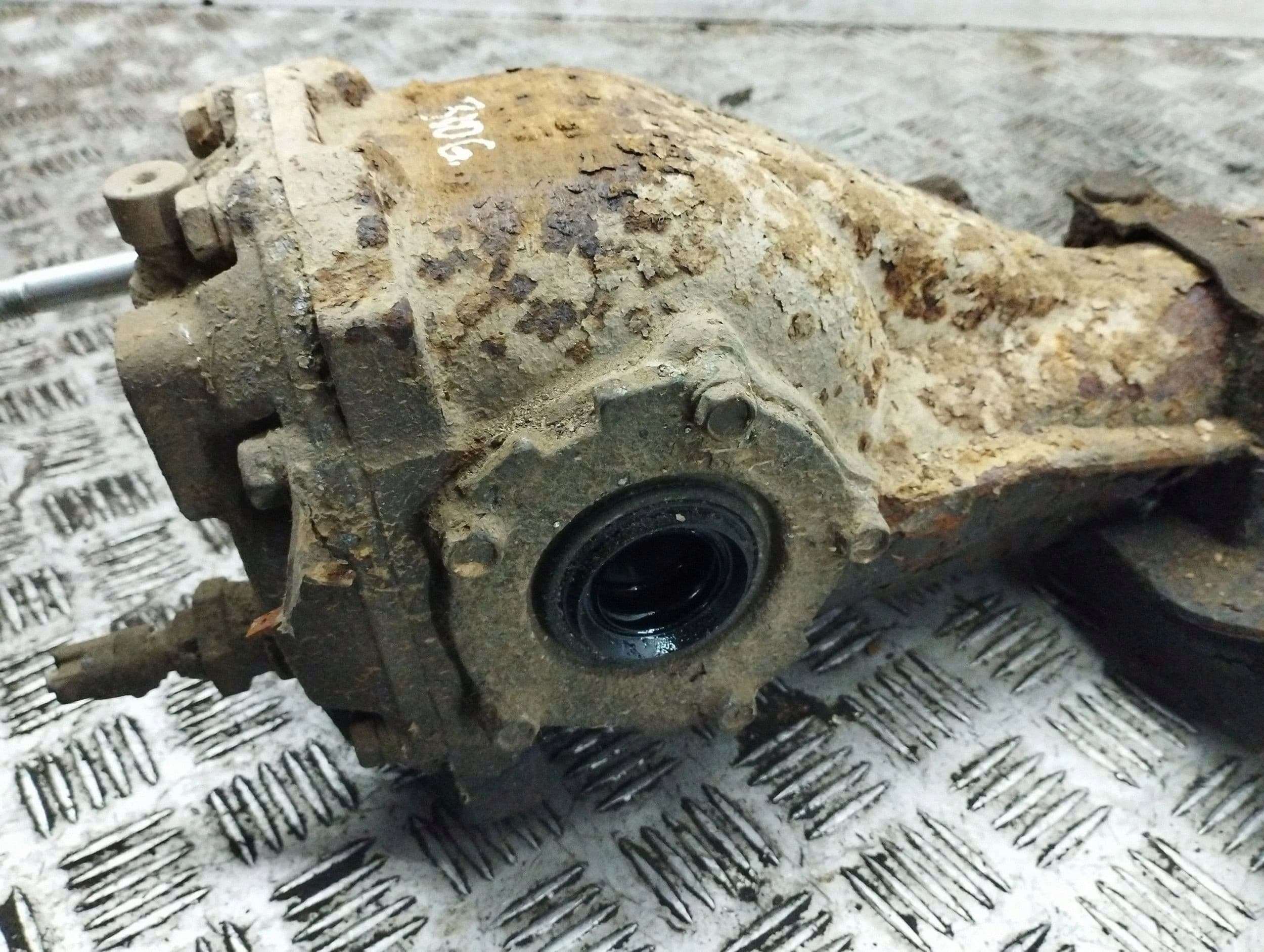 Diferencial trasero Subaru Forester SH usado 4