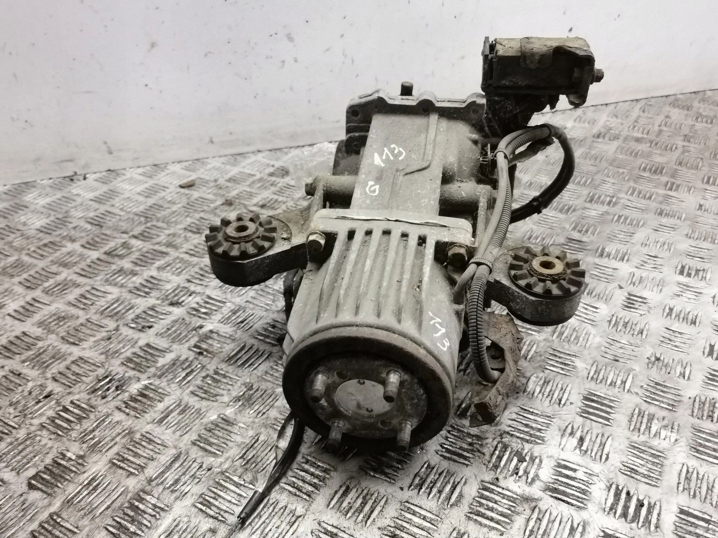 Diferencial trasero Peugeot 4007 T02GS0998 usado 5