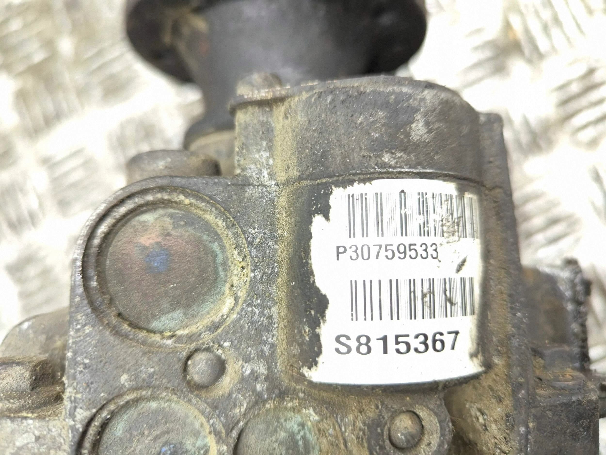 Diferencial trasero Volvo XC90 01023889 usado 2