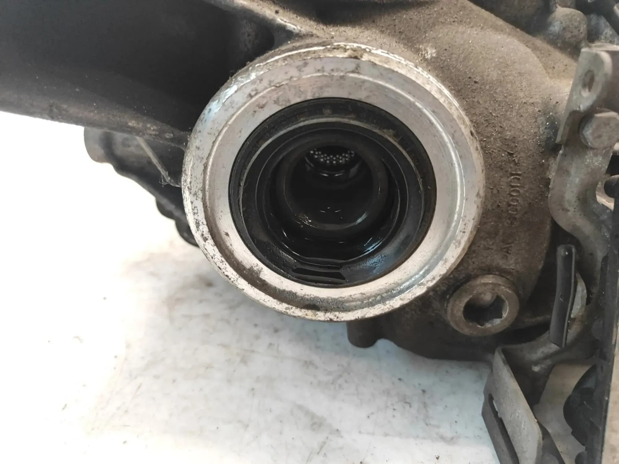 Reductor trasero BMW X1 (F48) 33108655341 2.0L diésel 2016 usado 4