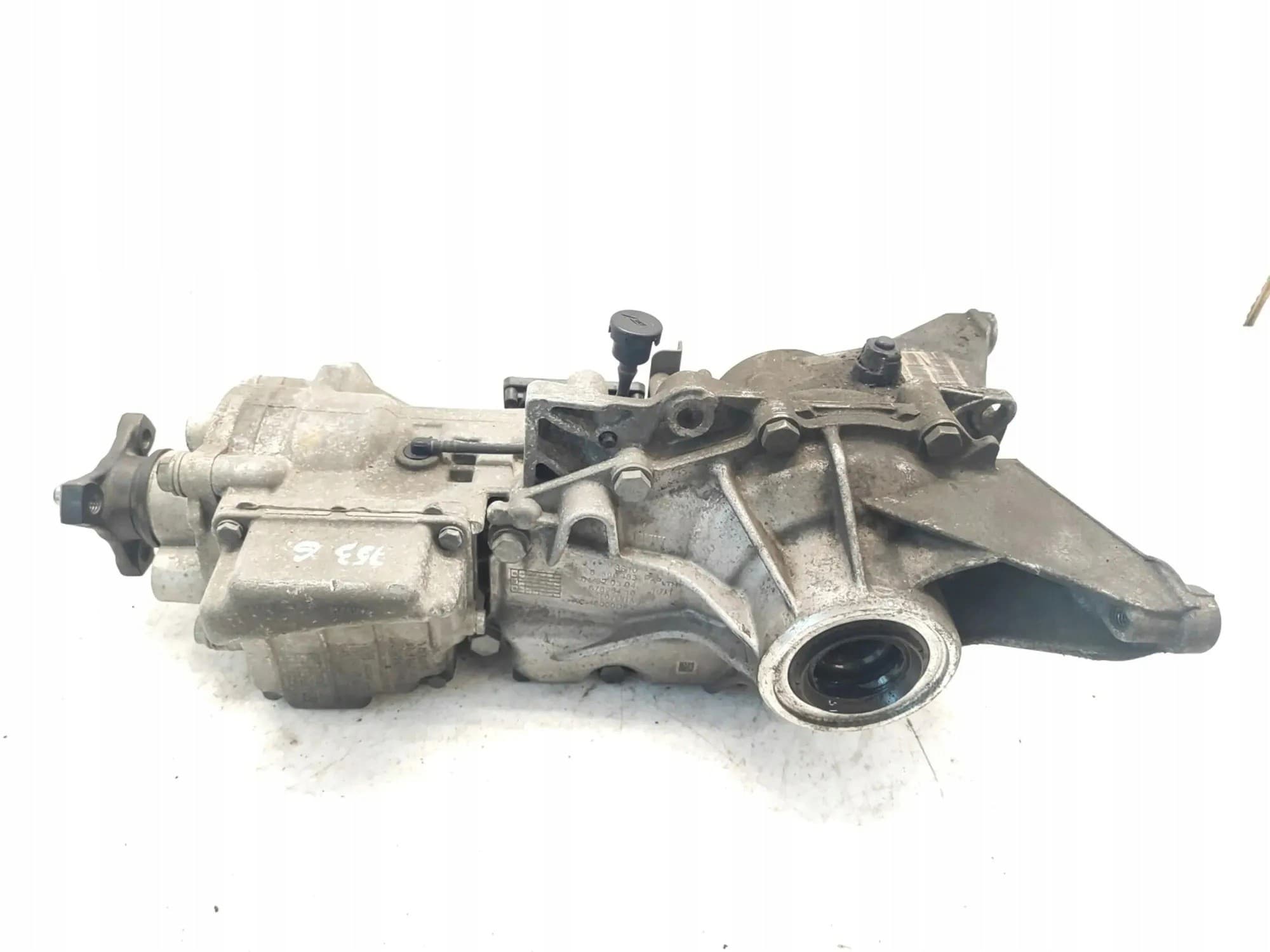 Reductor trasero BMW X1 (F48) 33108655341 2.0L diésel 2016 usado 9