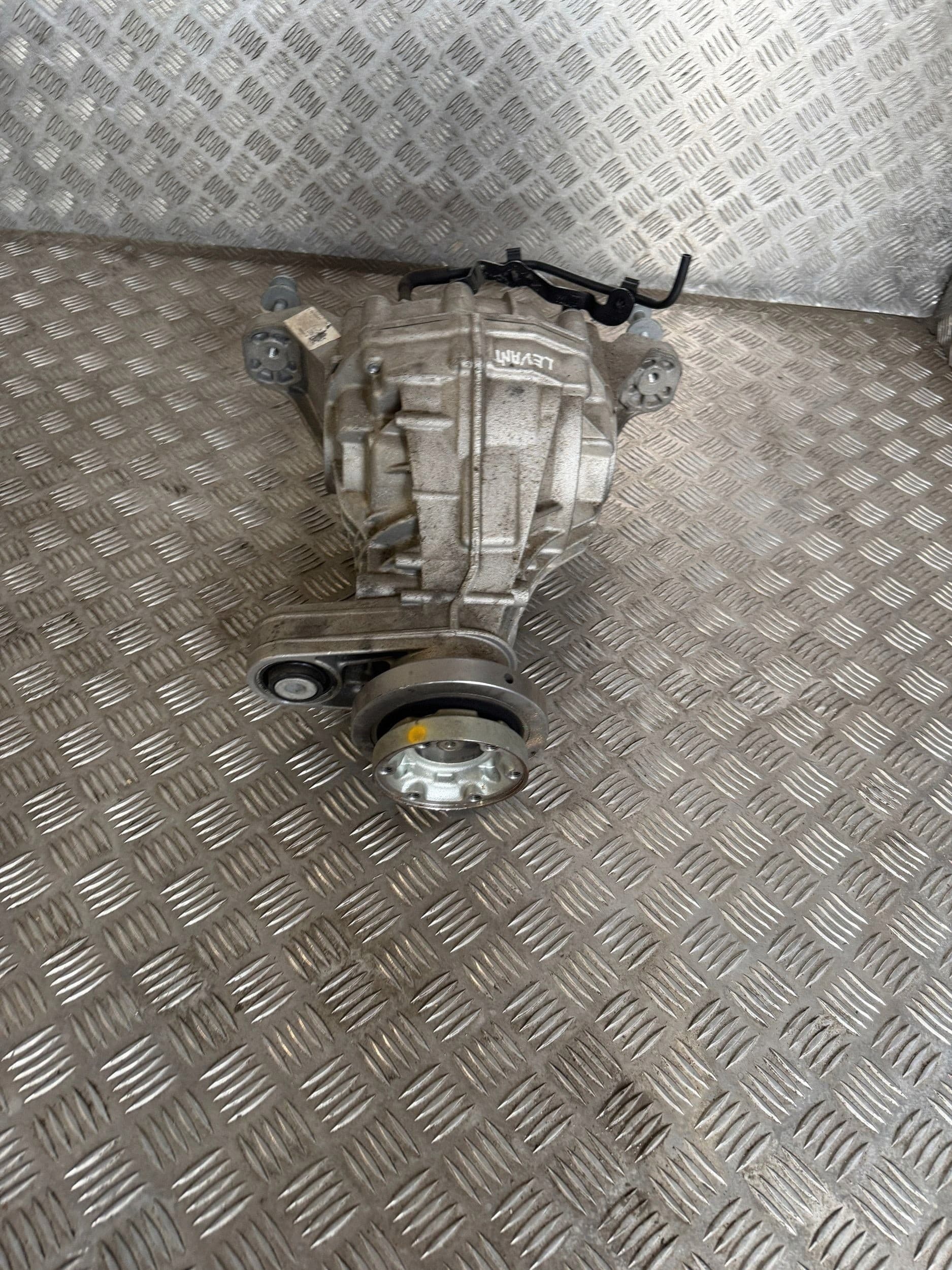 Diferencial Trasero Maserati Levante 6700376850 usado 11