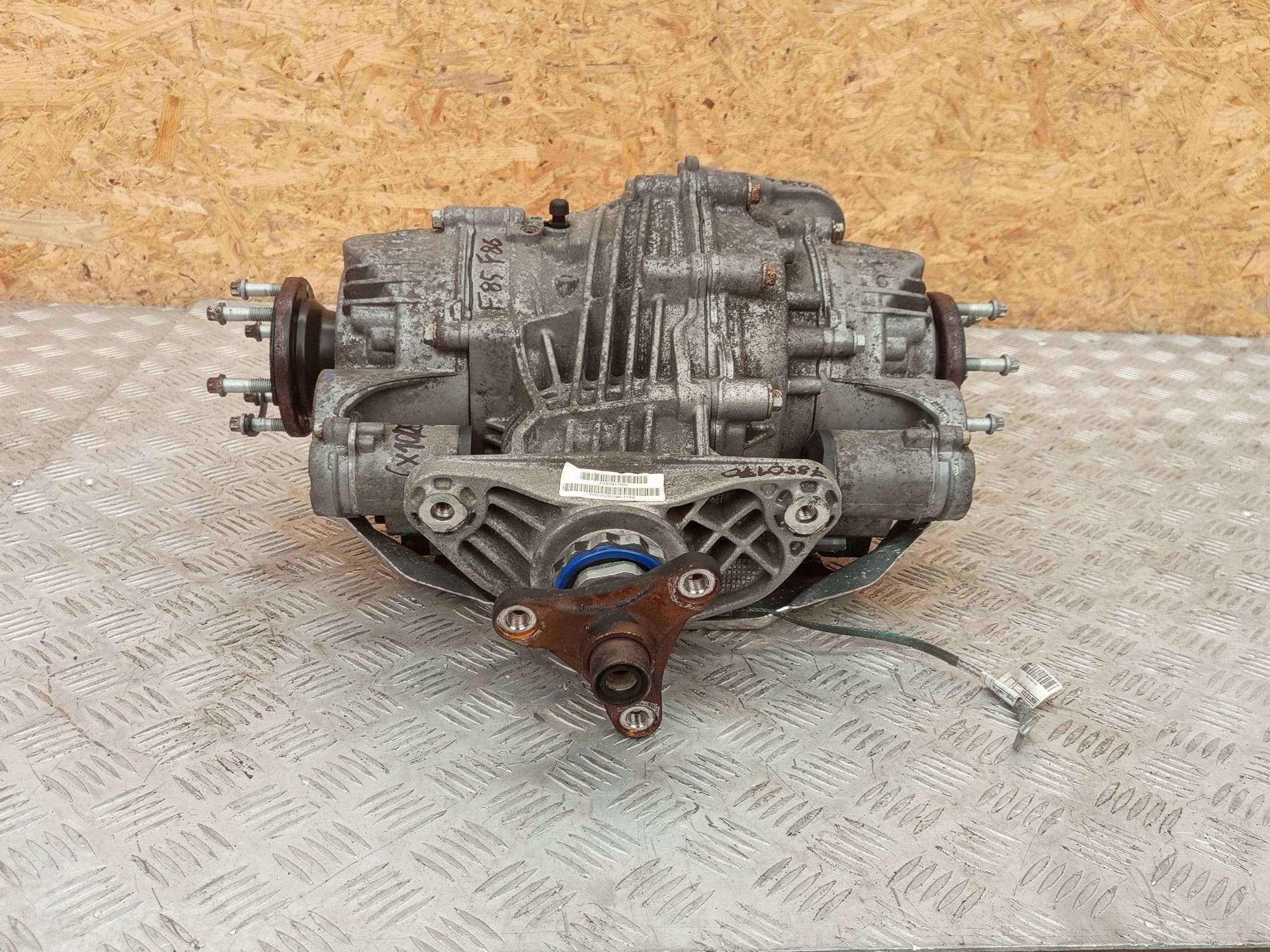 BMW OE 7850170 X5M F85 X6M F86 Puente Diferencial Trasero usado 3