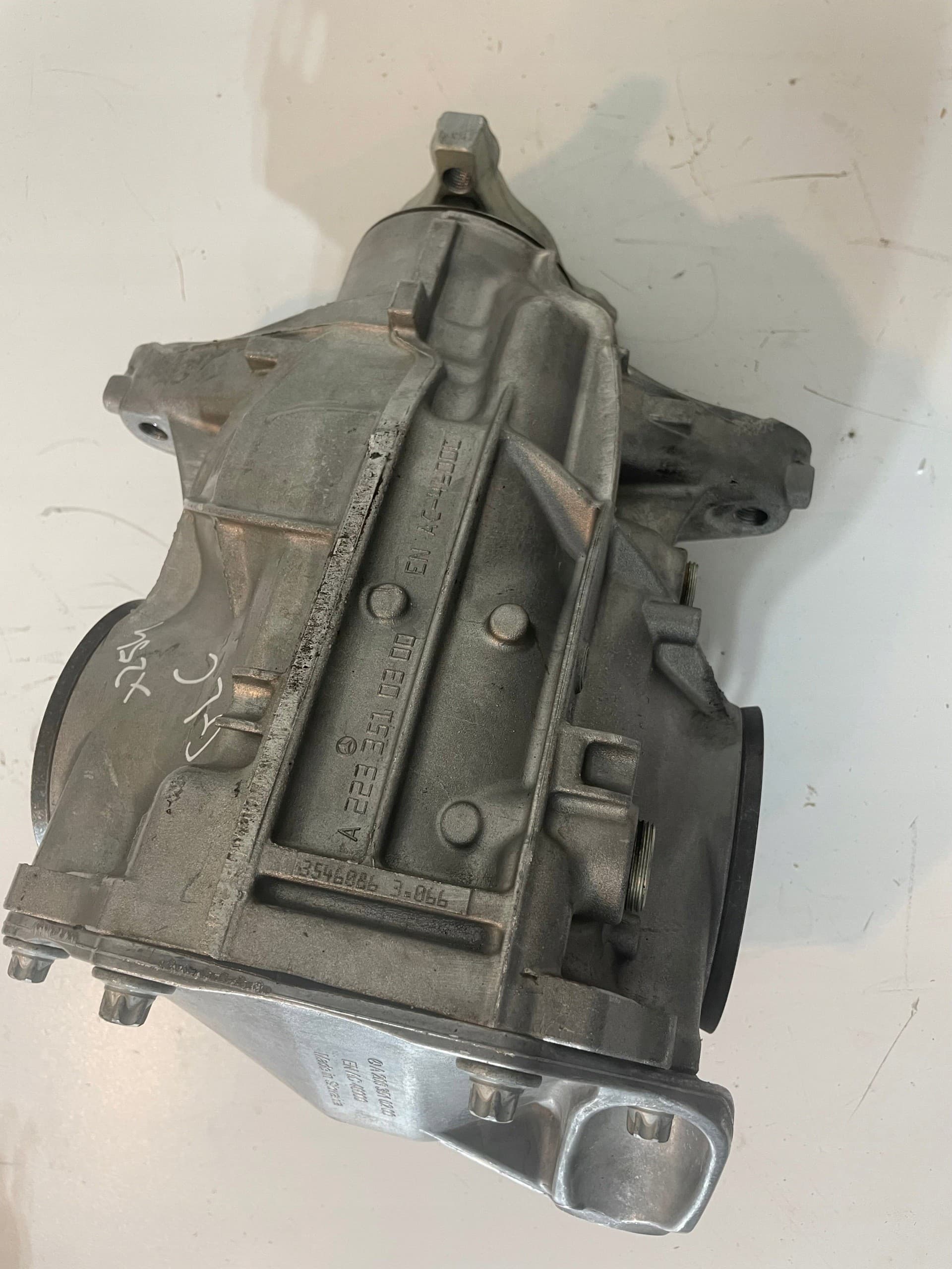 Mercedes Glc X254 Puente del Diferencial Trasero A2063510200 usado 11