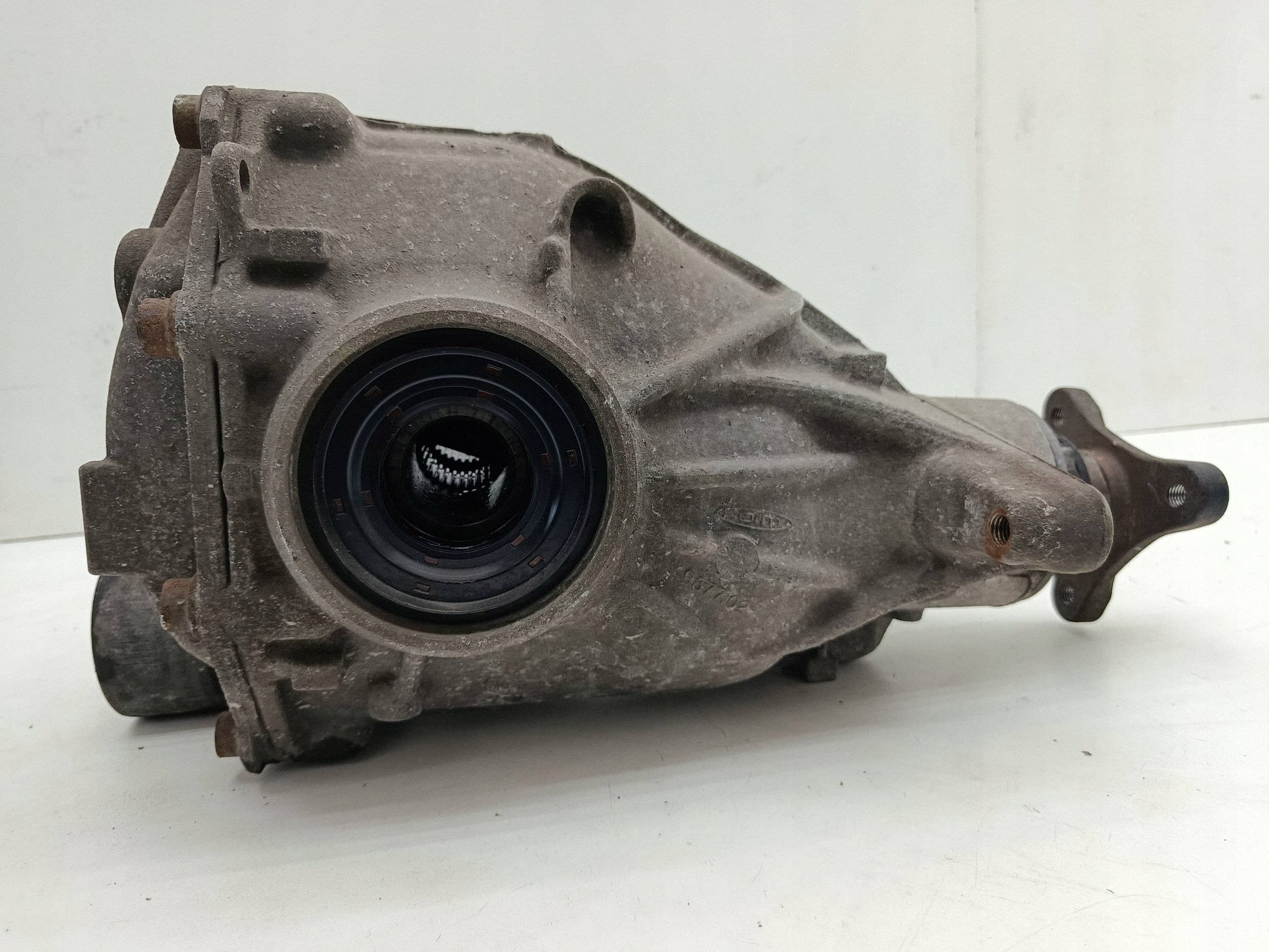 Puente trasero diferencial BMW 5 F10 F11 N57 3.0D 7630816 2.47 usado 3